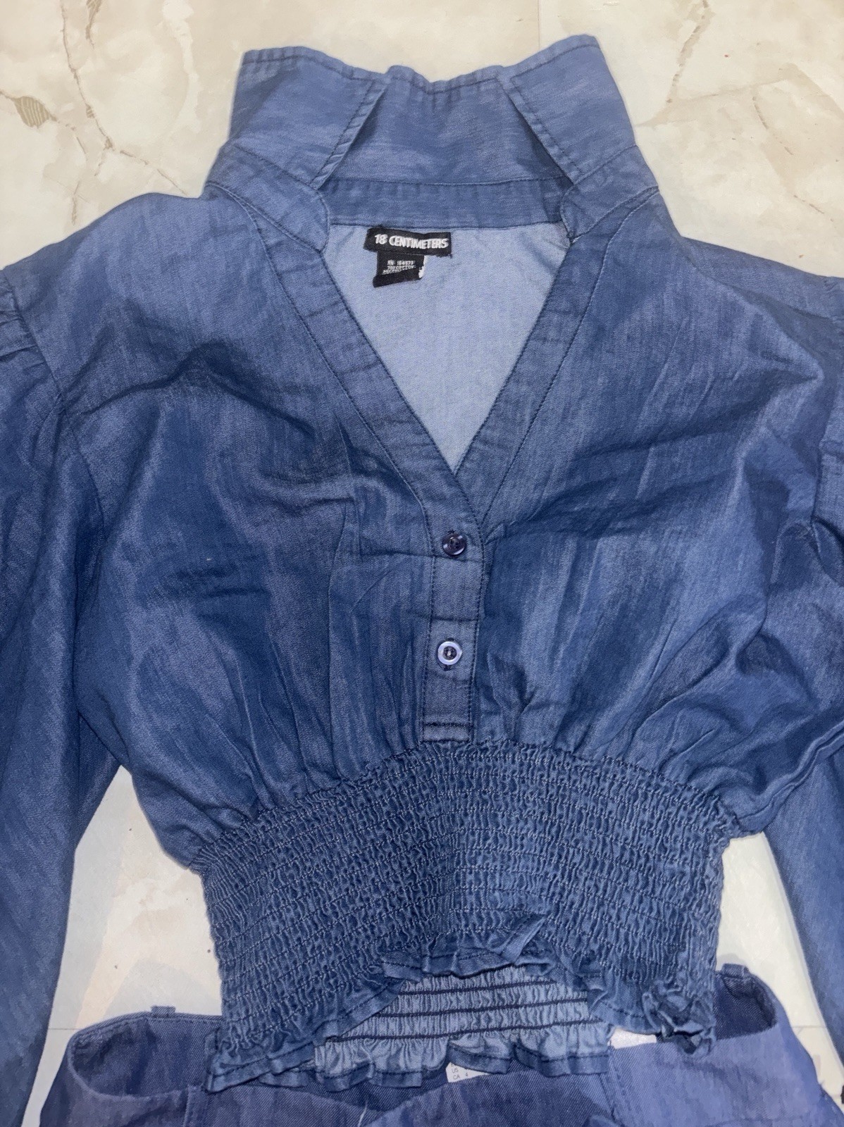 18 CENTIMETERS WOMEN’S BUTTON UP TOP W/ BALLOON SLEEVES SizeM DENIM BLUE