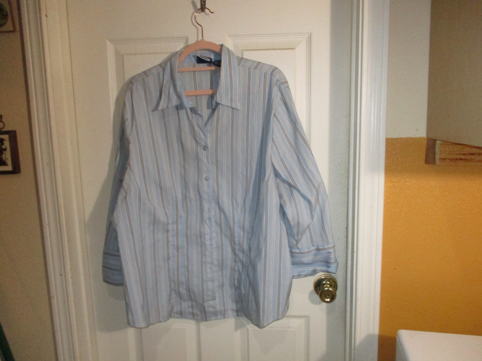 DCC Woman Stretch Light Blue Stripe Button 3/4 Cuff Sleeve Shirt – 1X