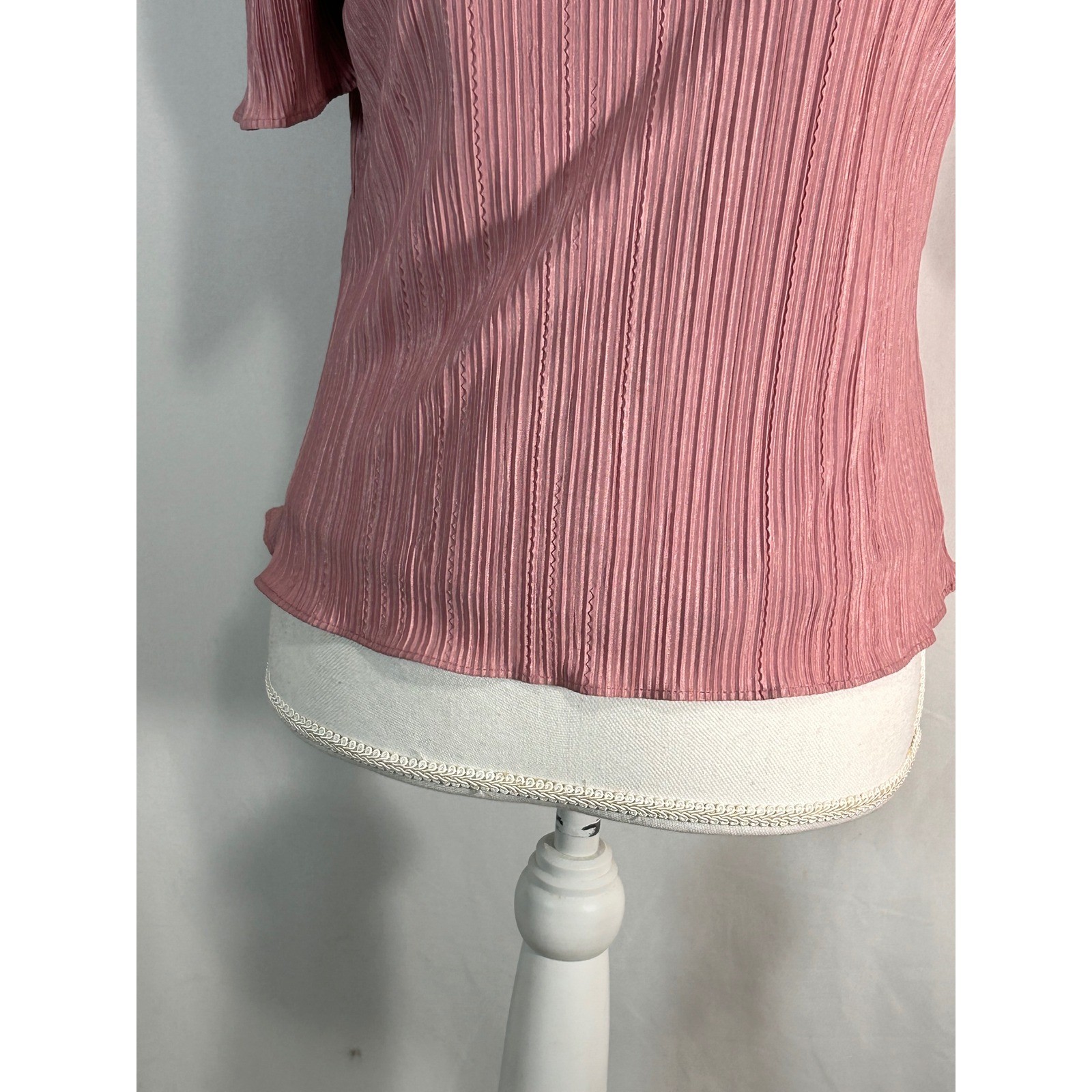 Cachet Women Pink Pleated Rosette Portrait Neck Blouse Short Sleeve Top Size 10