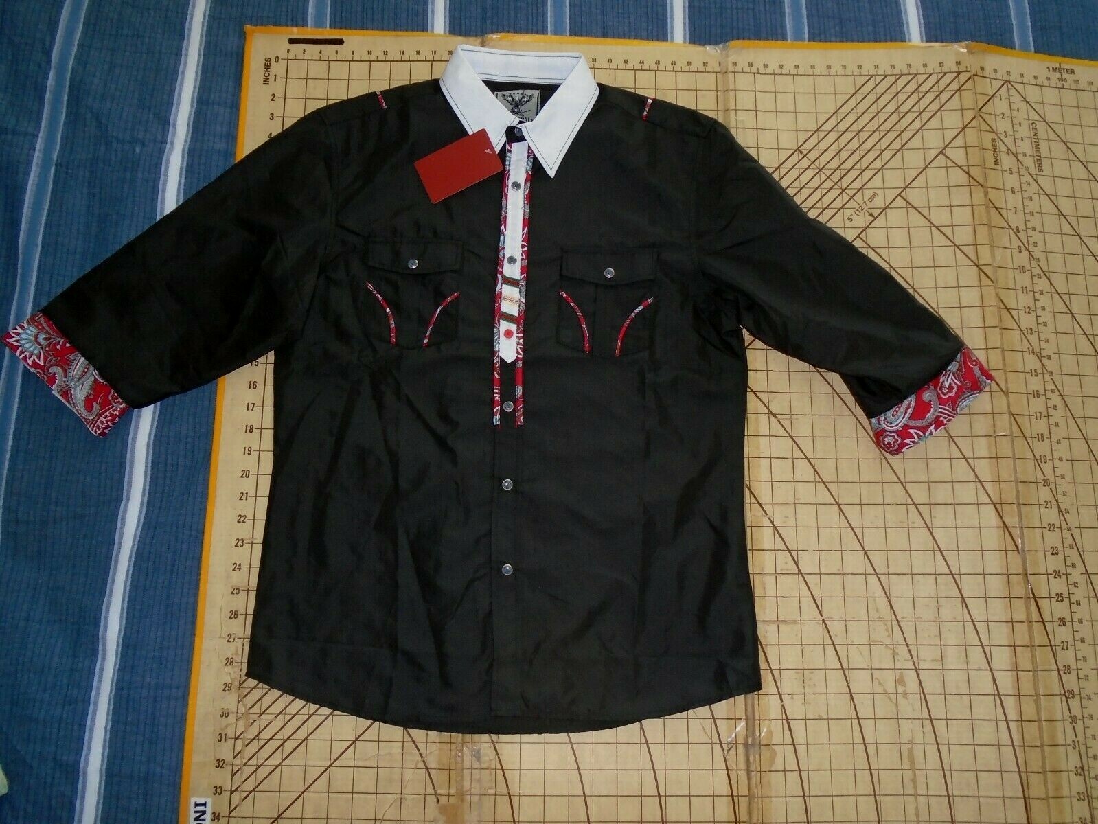 WOMENS LARGE BLACK/RED/WHITE EL GENERAL HALF SLEEVE BUTTON UP SHIRT – NWT