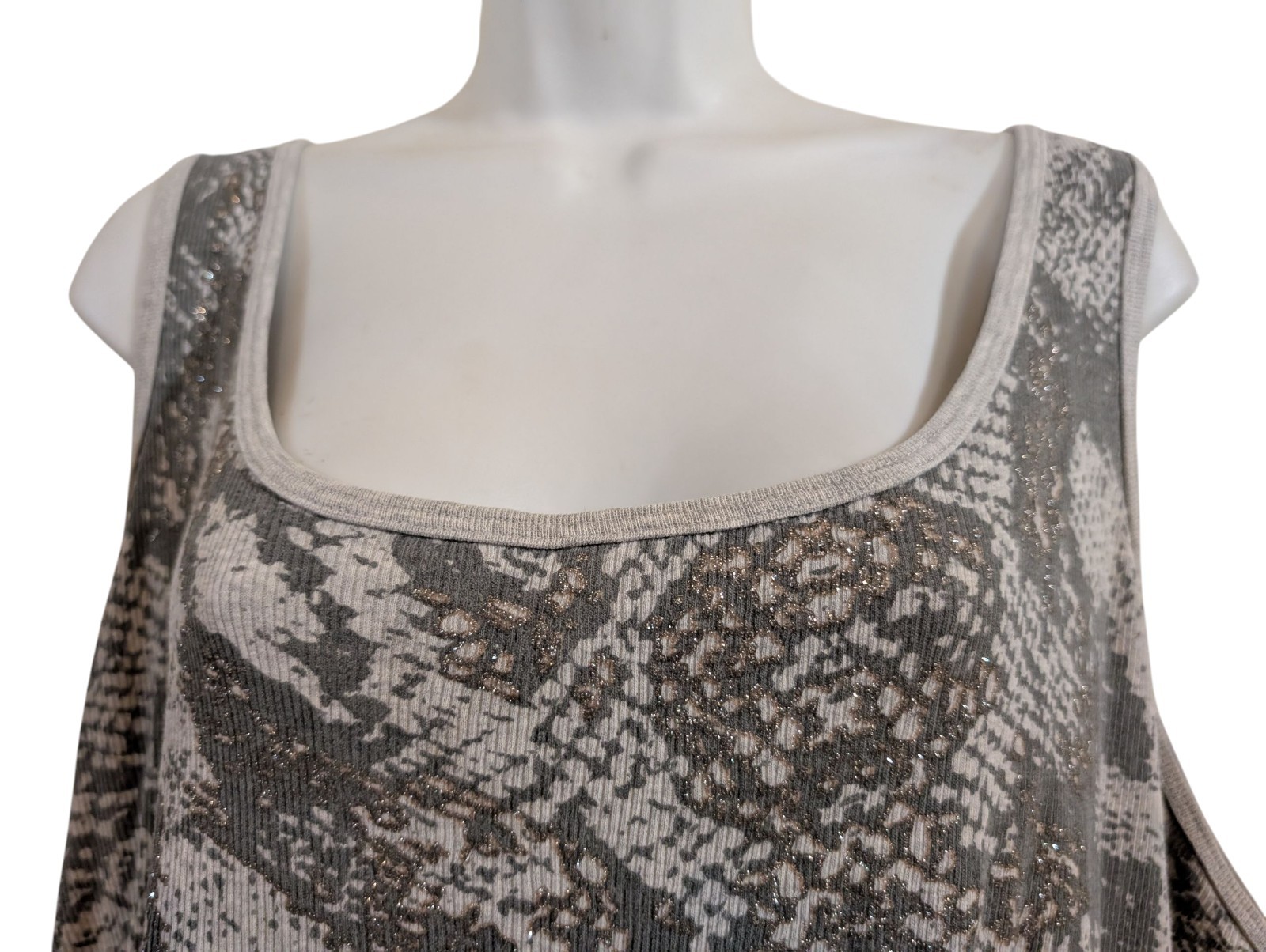 Women’s 4X (26 W-28W) Gray Tank Top 52 Inch Chest