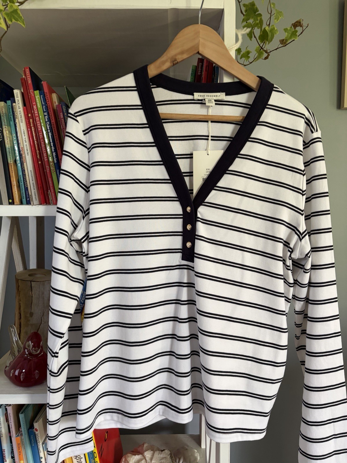 Free Assembly Top NWT Classic Designer Americana Navy Stripe Gold Buttons 20 XXL