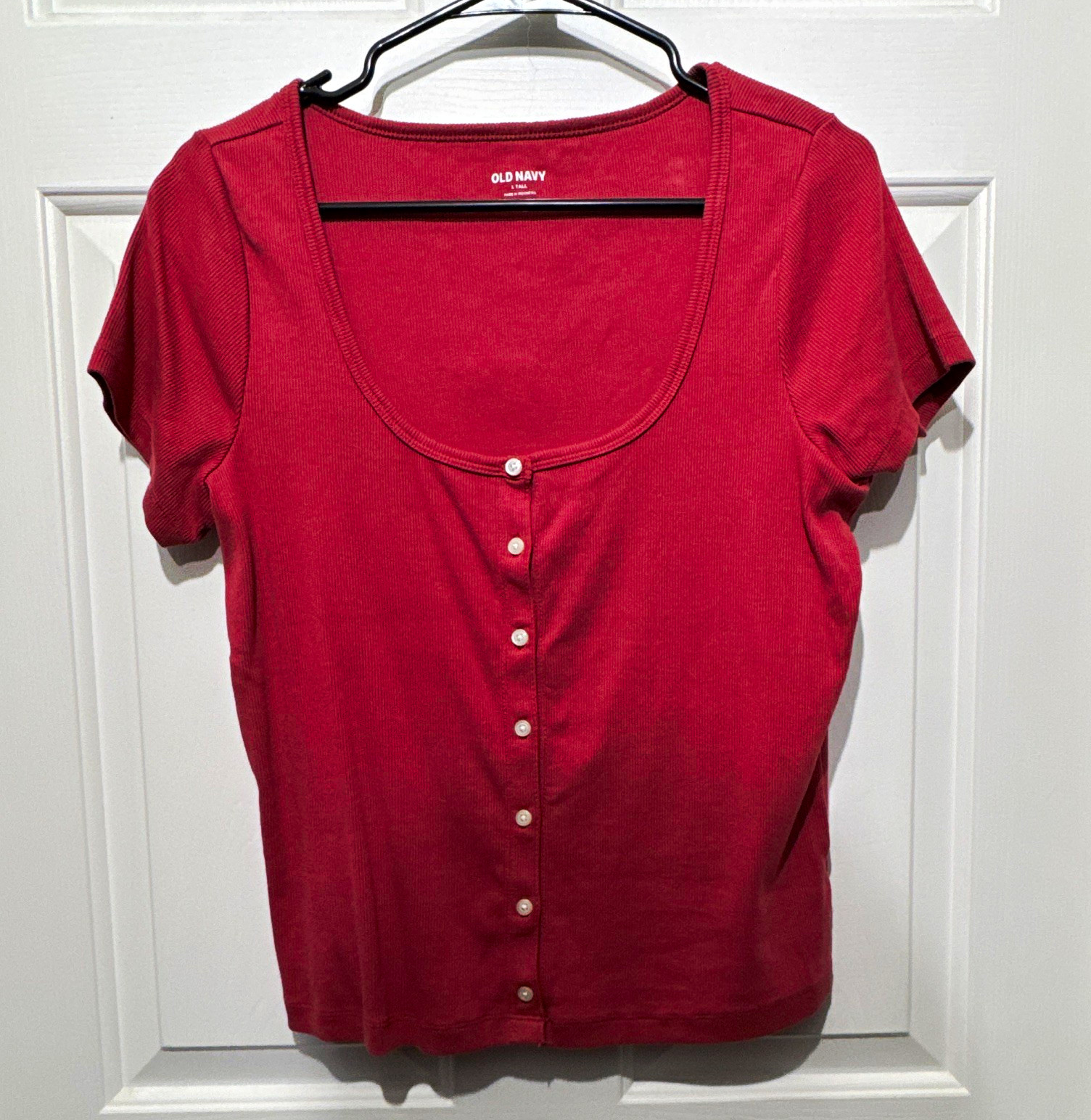 Old Navy Women’s L Tall Adobe Solid Knit Scoop Neck Button Front Stretch Top