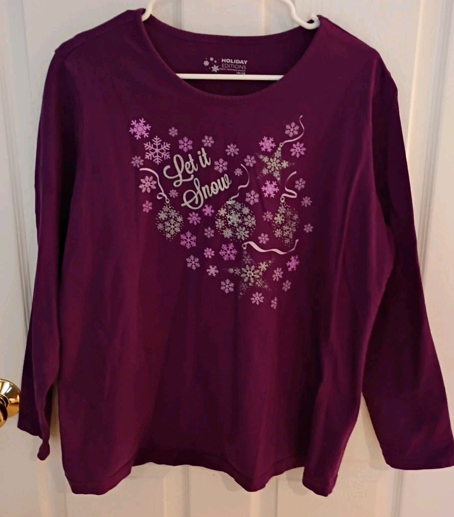 Holiday Editions Christmas Women’s Plus Textured t-shirt 1XL Let It Snow PURPLE