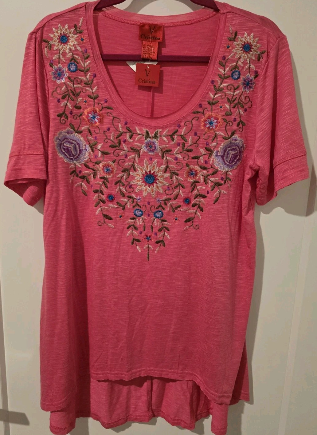 V Cristina- Women’s Pink Short Sleeve Floral Embroidered Back Slit Blouse-Large