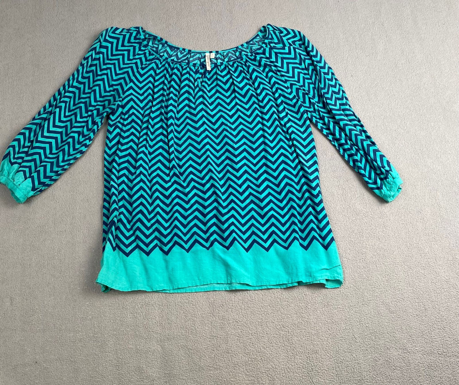 Grand & Greene Women’s size M Green Blouse long sleeve top Flowy Striped