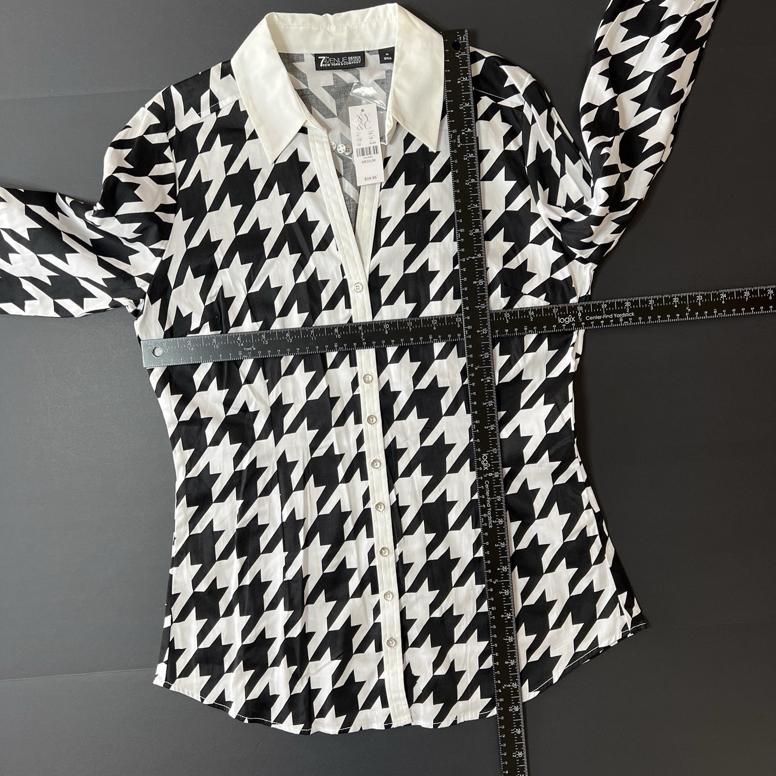 7th Ave New York Co Women’s Button Up Shirt Size M Geometric NWT Buisness Preppy