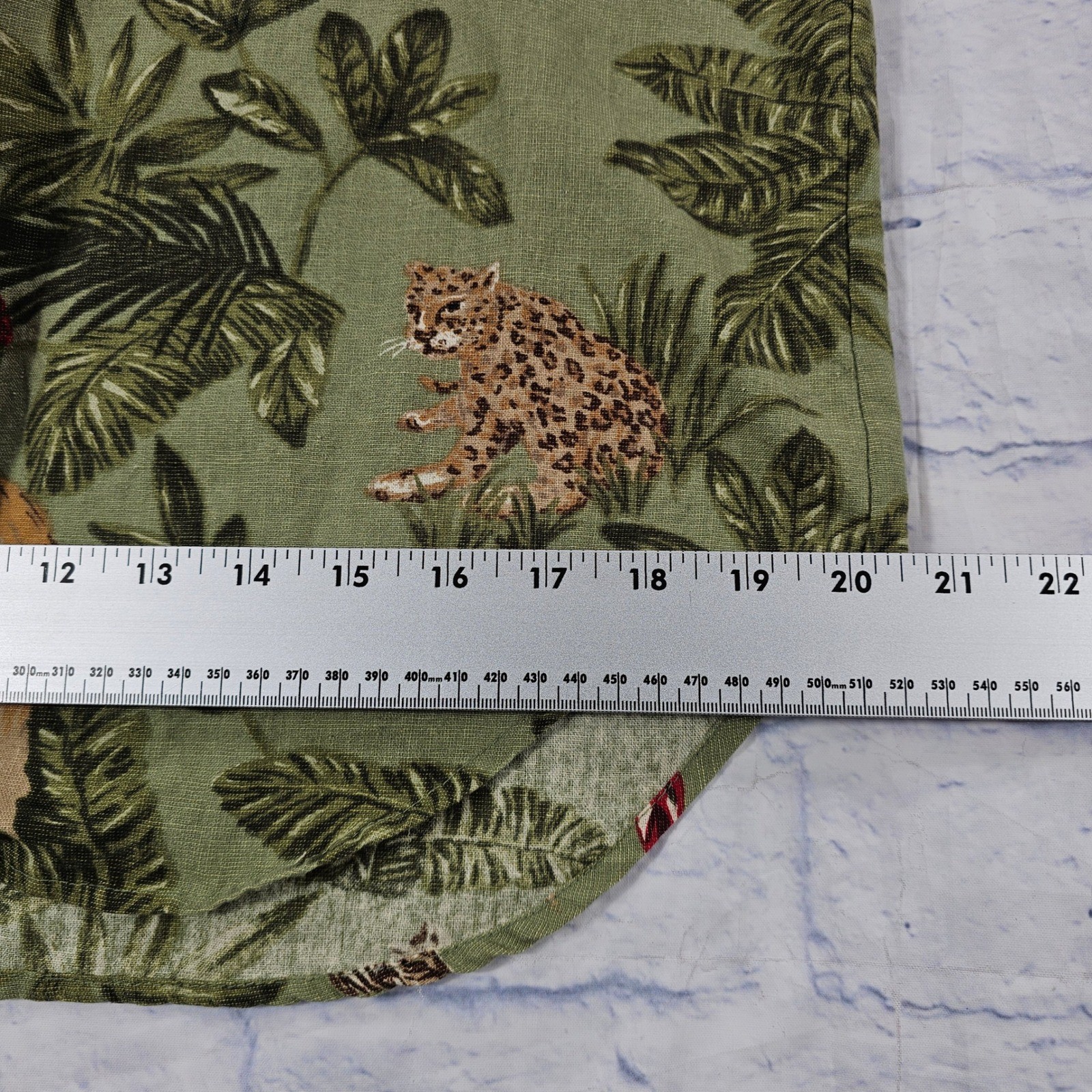 Erin London Button Up Shirt Womens Small Green Silk Linen Jungle Animal Safari