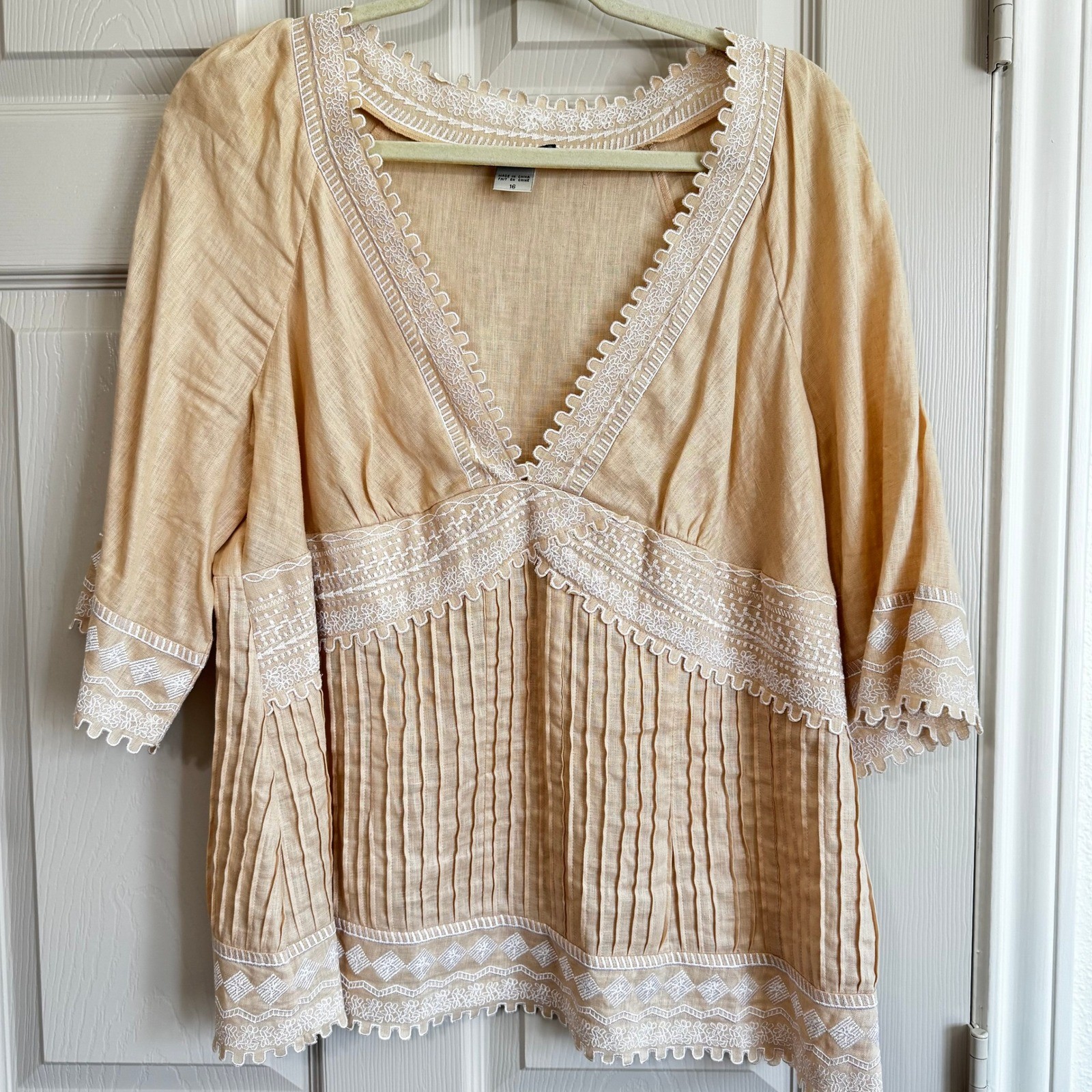 Vintage Linen Embroidered Blouse Tan Scalloped Trim Size 16 Boho Coastal Grandma