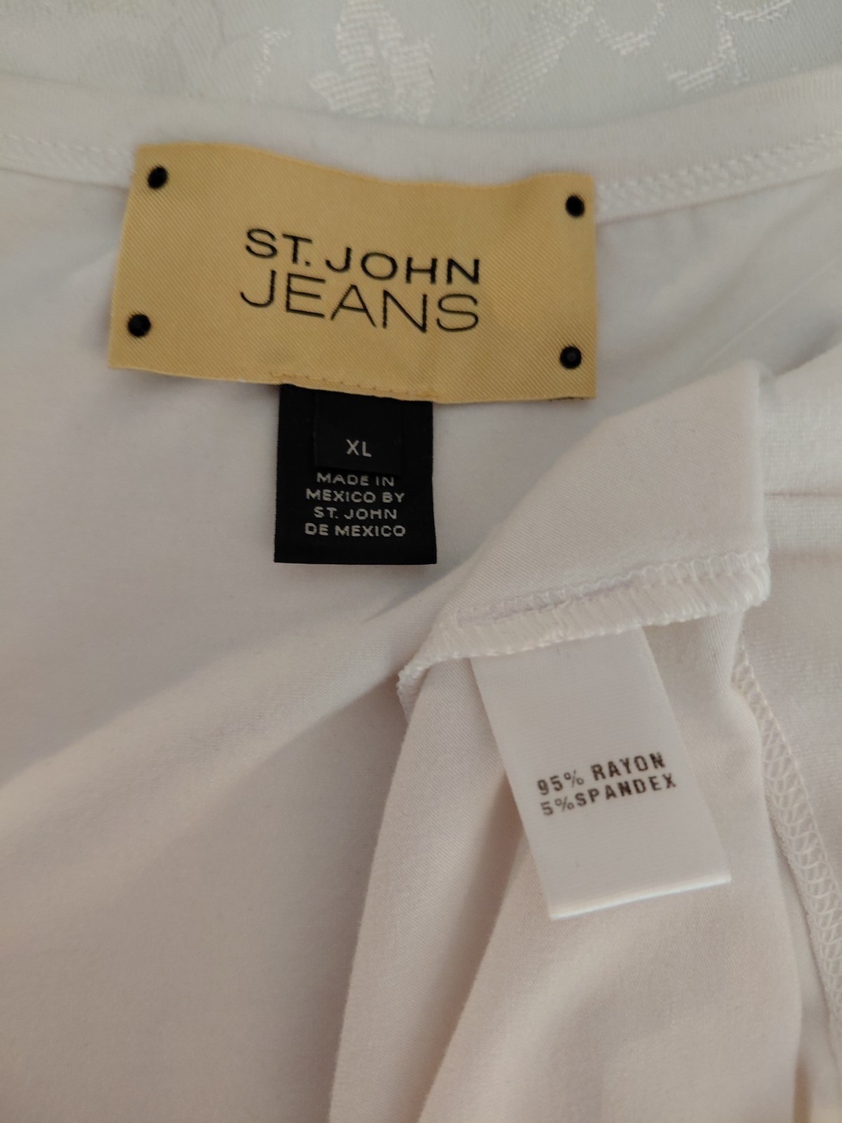ST JOHN JEANS Classic White Tank Top Womens Sz XL Designer Beaded Studs