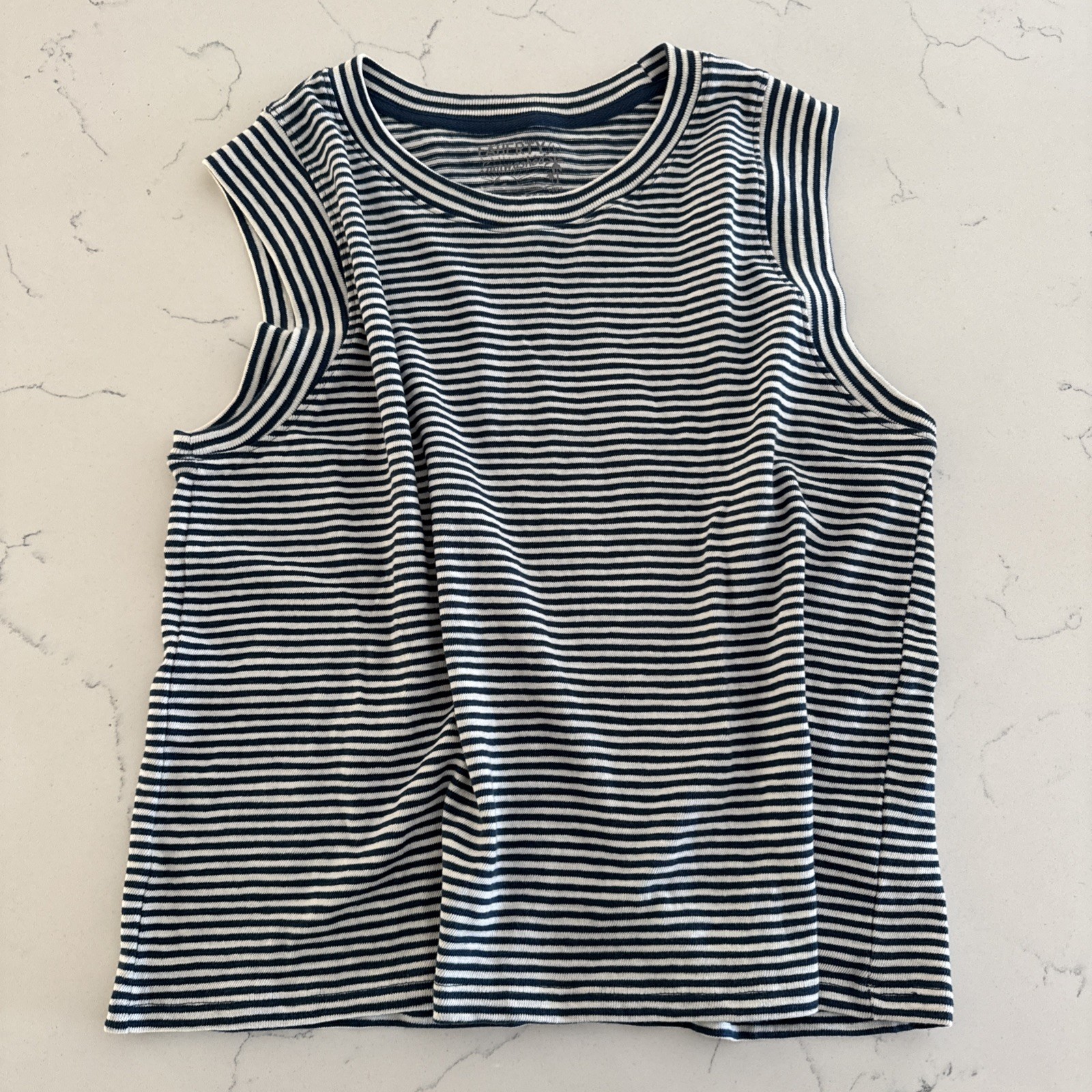 Faherty Sunwashed Women Size Large Striped Tank Top Shirt Navy Blue Cream Stripe
