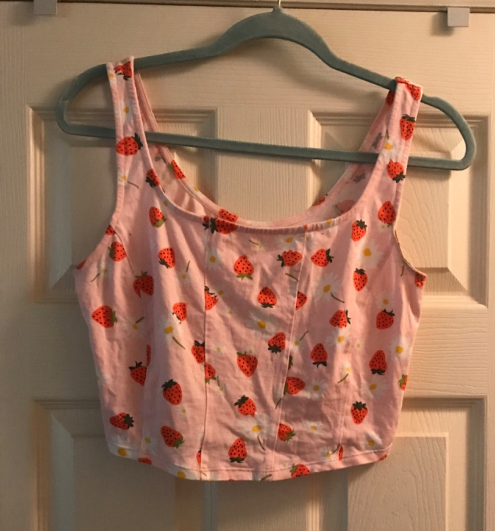 Grayson Threads Pink Cropped Strawberry Print Tank Top Size-Large