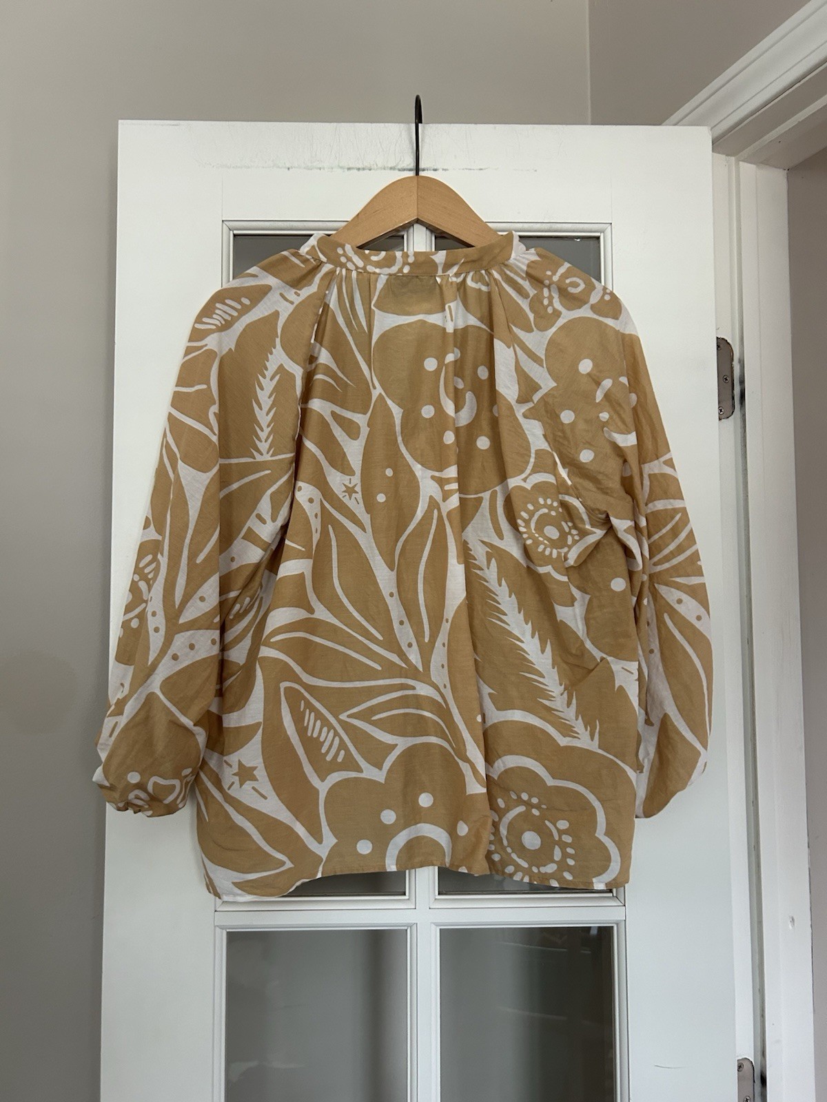 Marella Sport Beige And White Floral Cotton Silk Blend Blouse Top Size 6