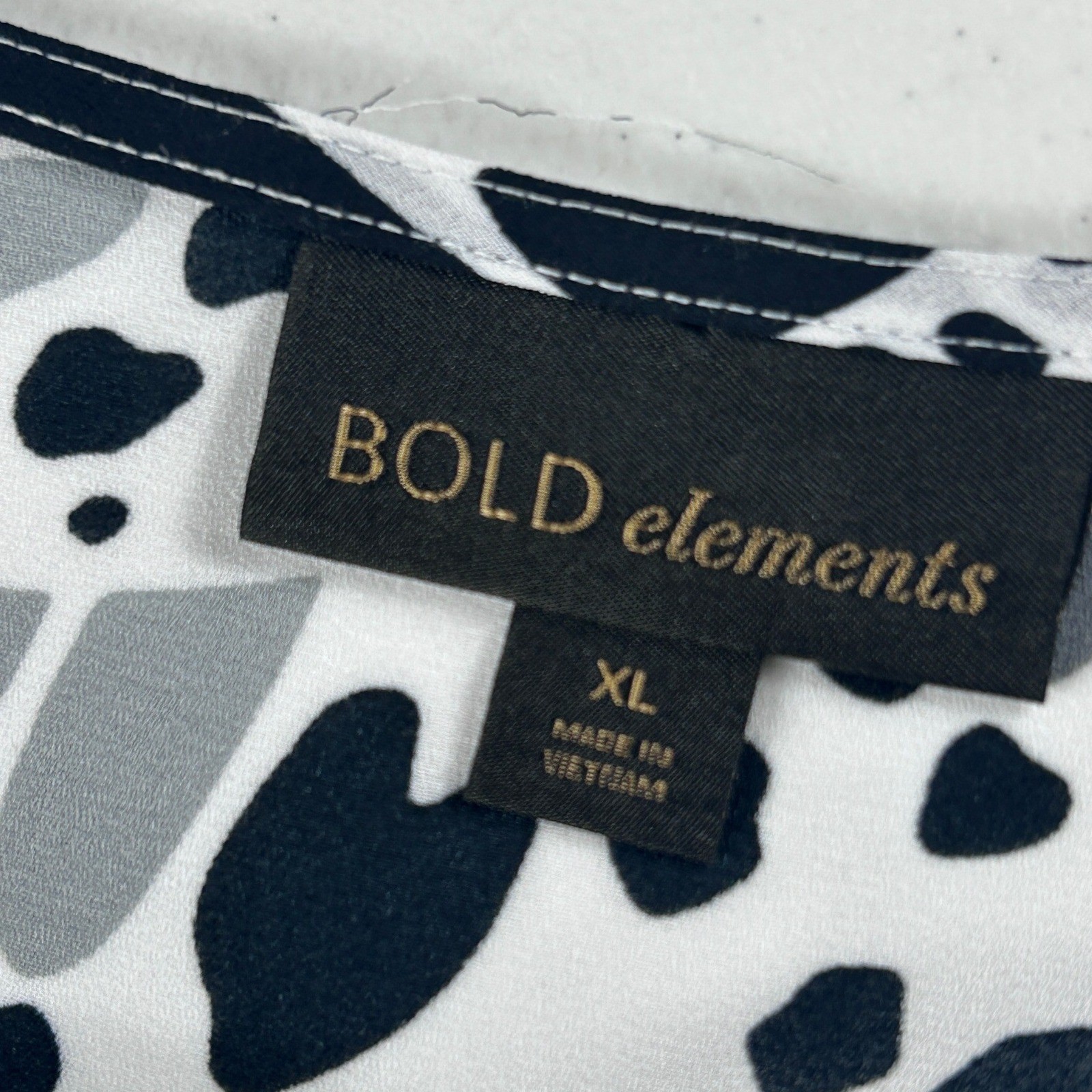 Bold Elements Butterfly Print Cold Shoulder Top XL White Black Chain Strap NWT