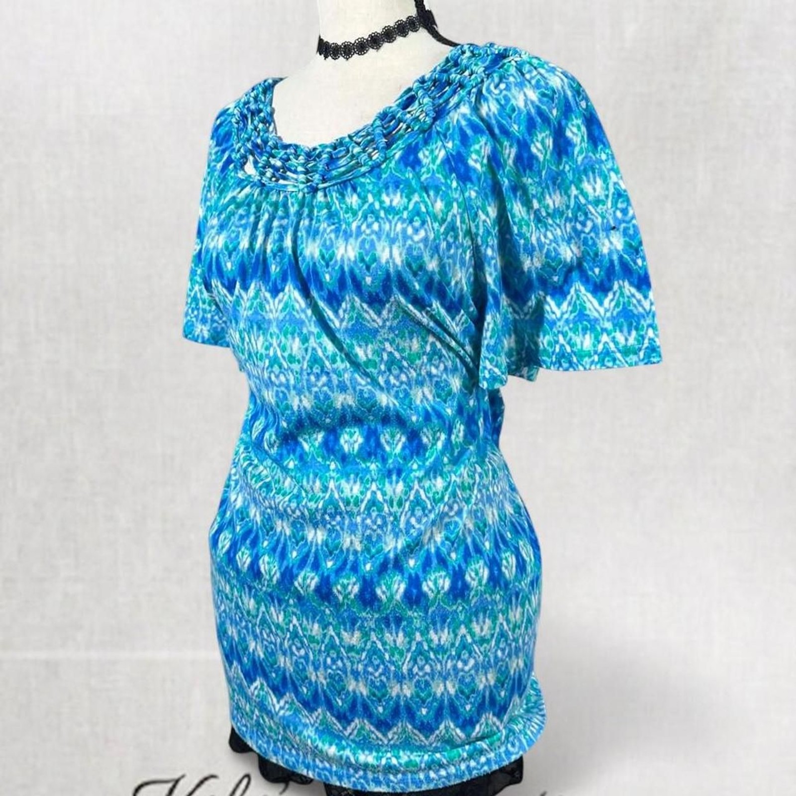 Boho Style Patterned Flowy Blue Blouse