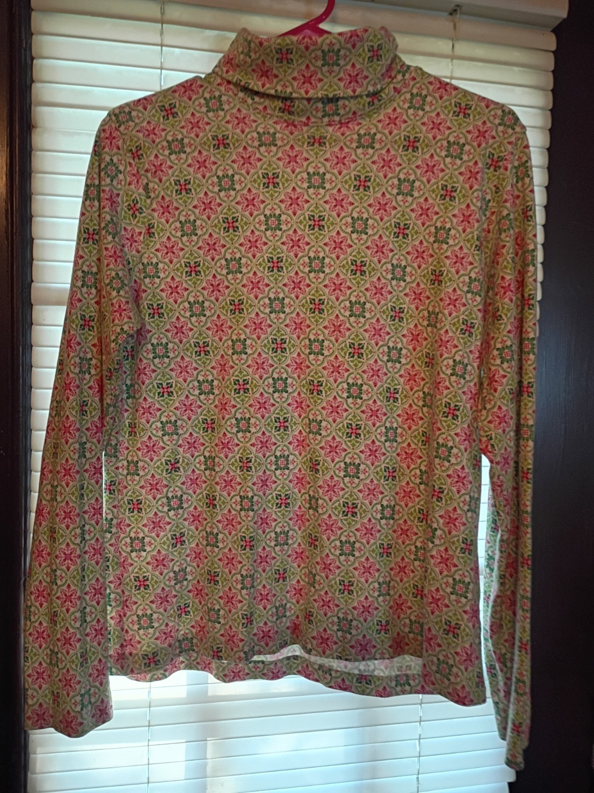 Mountain Lake Women L Pink Green White Floral Knit Turtleneck Long Sleeve Top