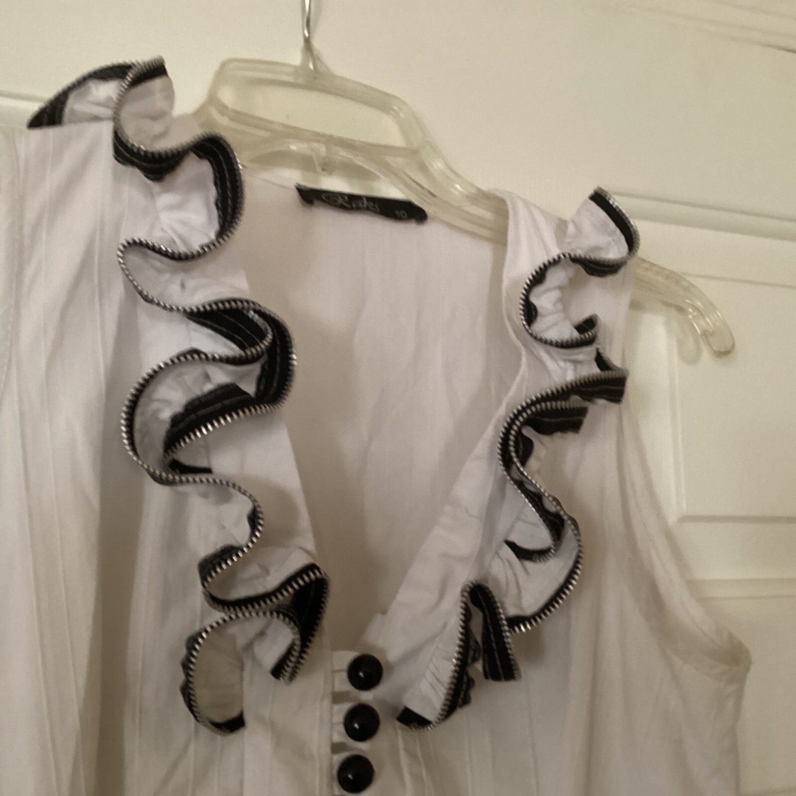 Raks Long Top Blouse Sz 6;white Sleeveless Cotton Belt Hoops Decorative Zipper