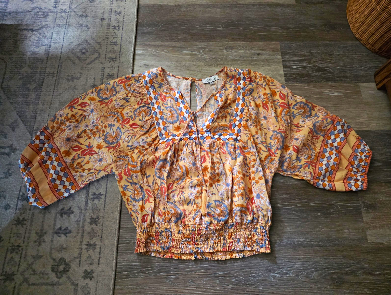 Rachel Zoe Women’s Beige Floral V-Neck Balloon Long Sleeve Smocked Blouse S