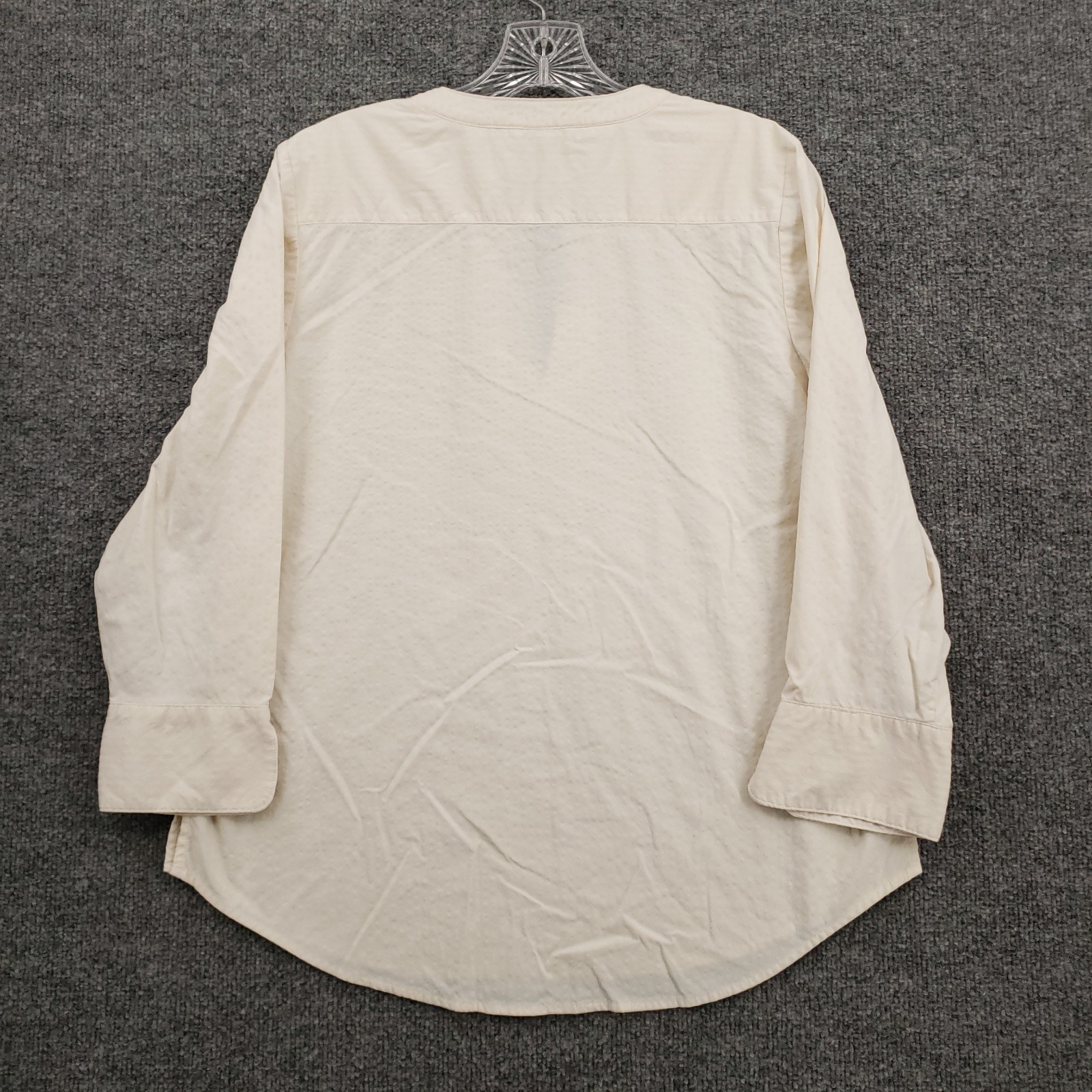 Vineyard Vines Performance V Neck Blouse Womens Medium Beige Textured Stretch