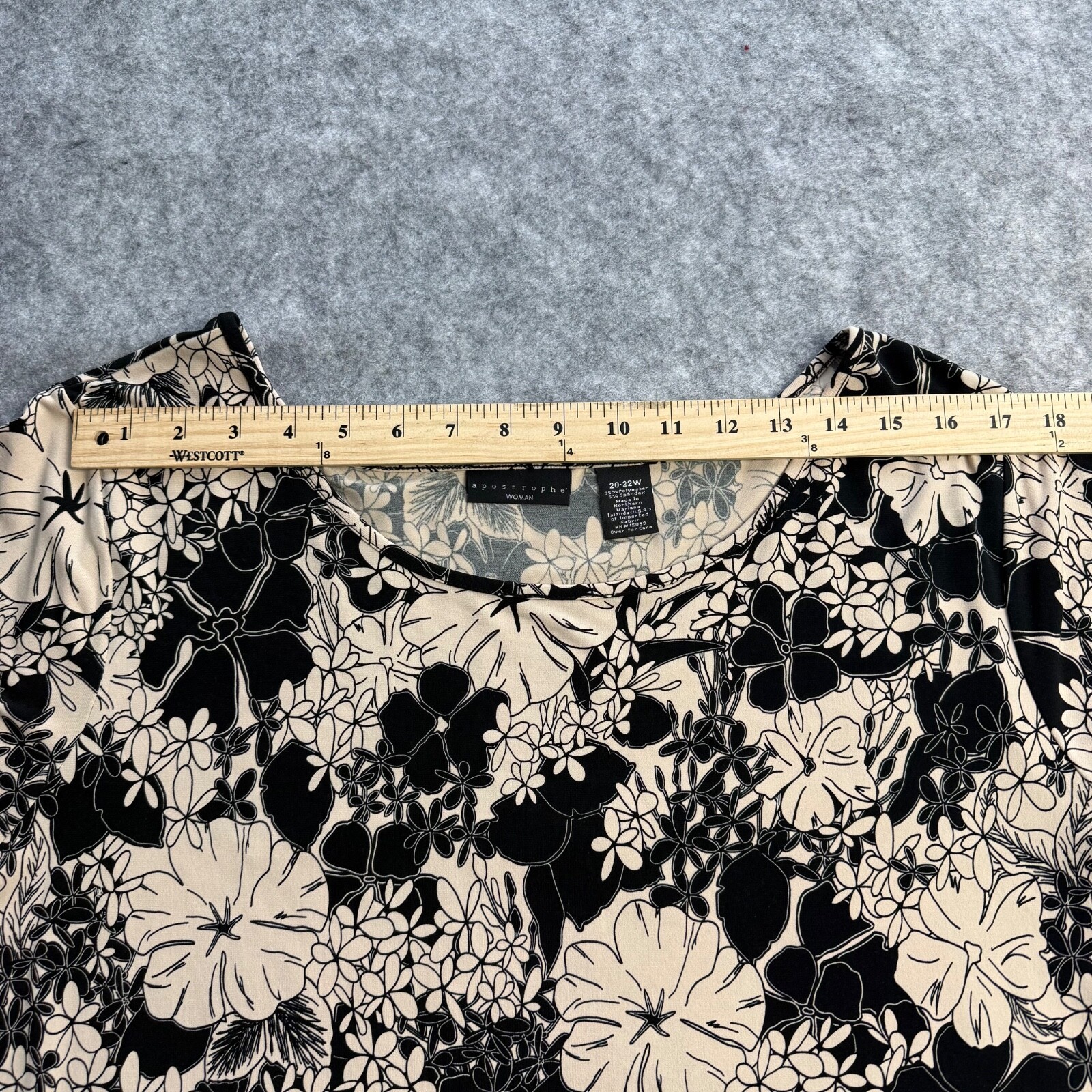 Apostrophe 20-22W beige black floral top short sleeve stretch wrinkle free USA