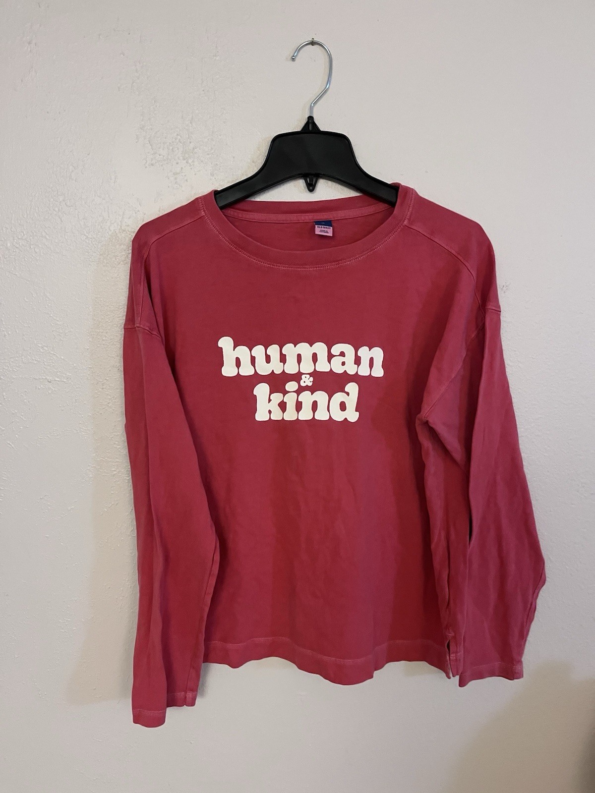 Old Navy Women’s long sleeve cropped t shirt Human & Kind logo sz medium