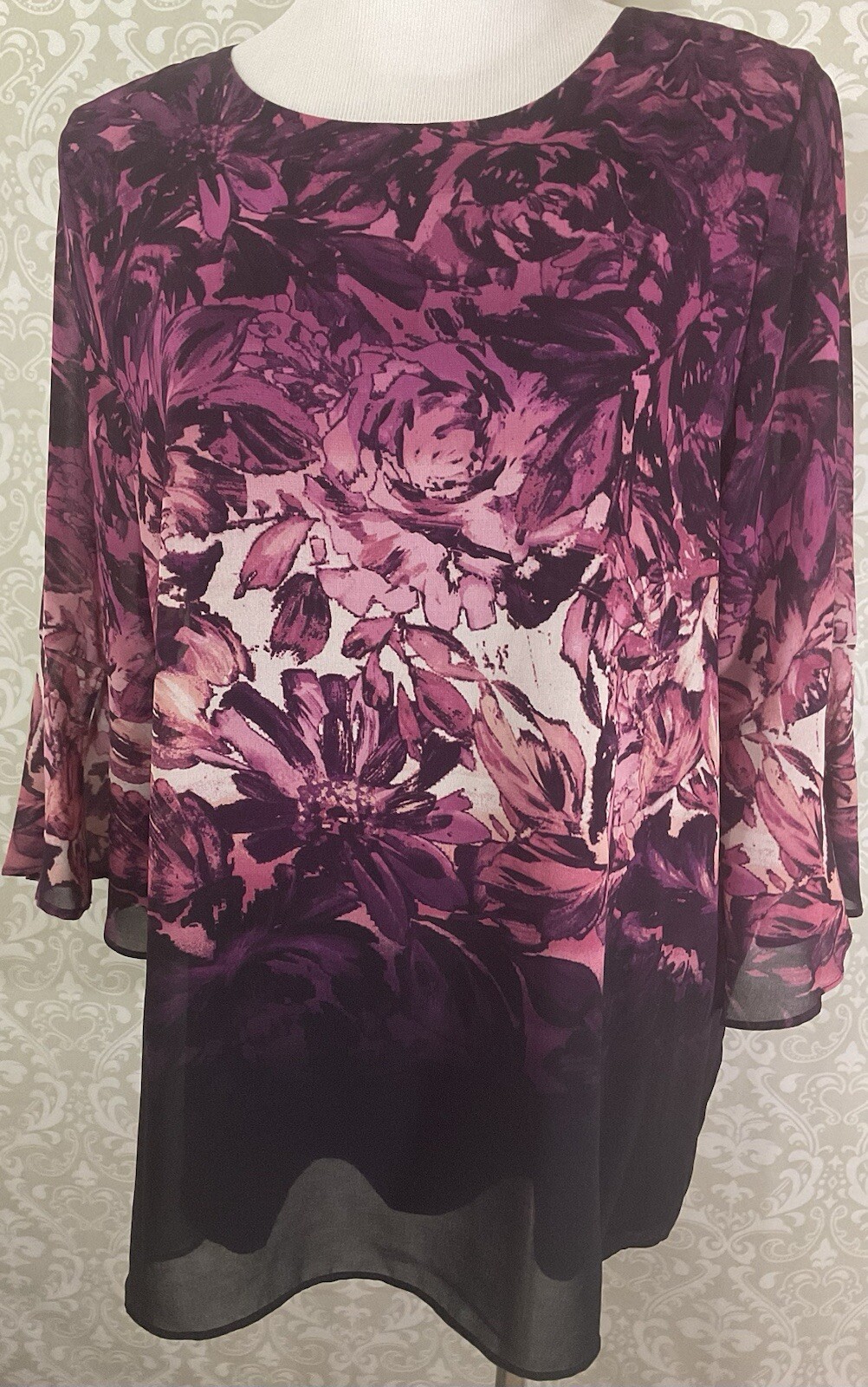 CALVIN KLEIN Women’s Blouse Sz Medium Purple Chiffon Floral Lined Slit Bell Slvs