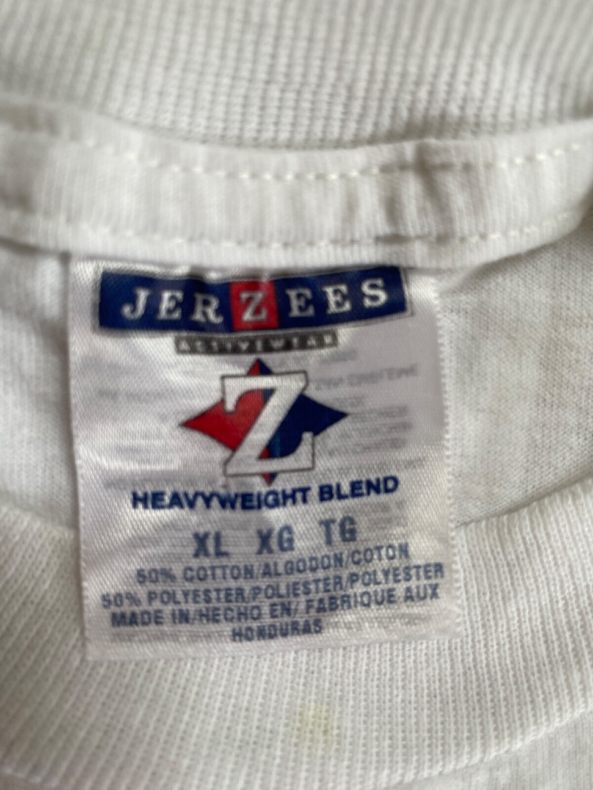 JERZEES WOMEN’S WHITE BOW AND HEART WITH A FLAG INSIDE PATRIOTIC SHIRT SIZE XL