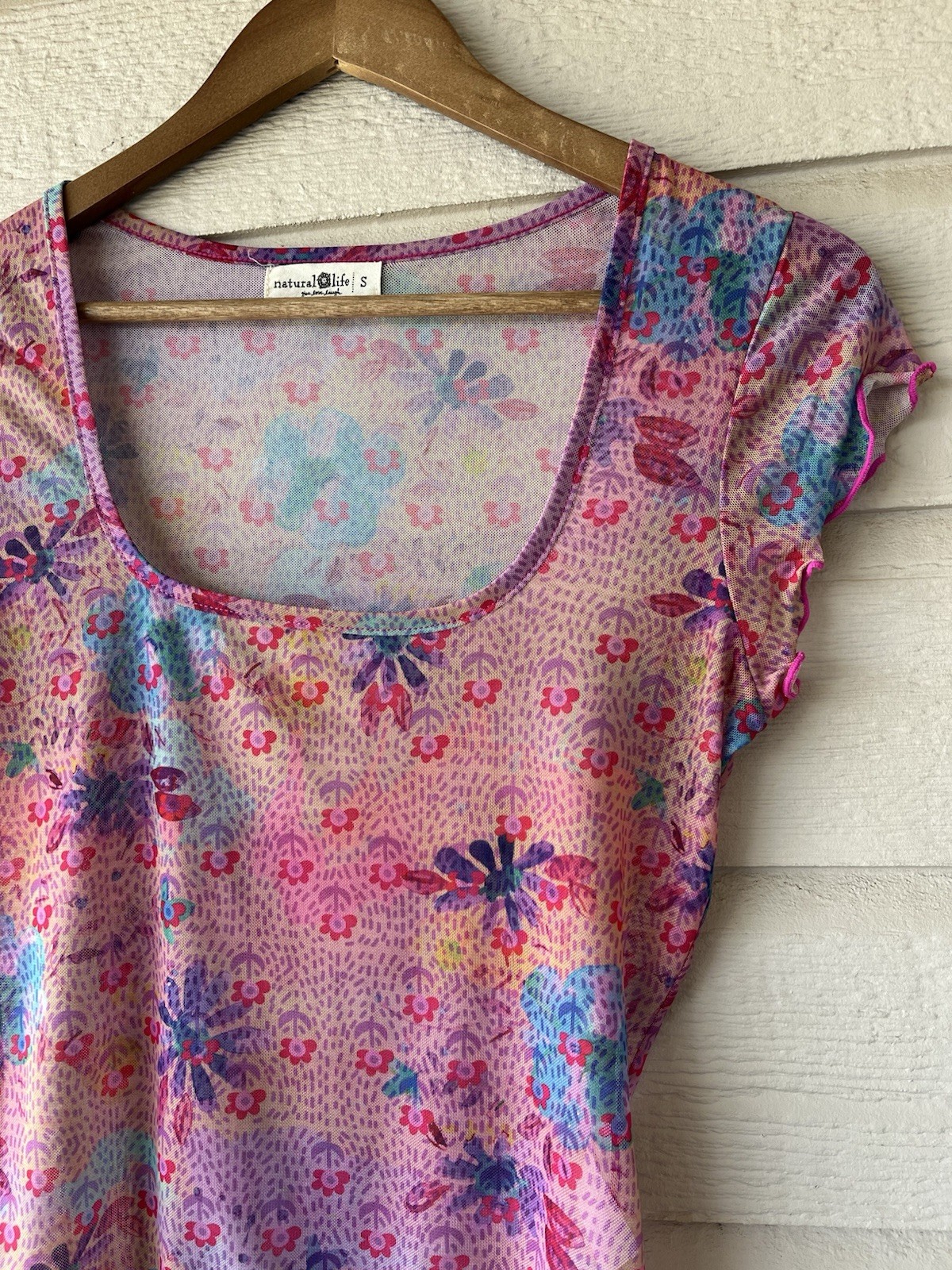 Natural Life Pink Floral Mesh Top Short Sleeve Scoop Neck Lettuce Edge Size S