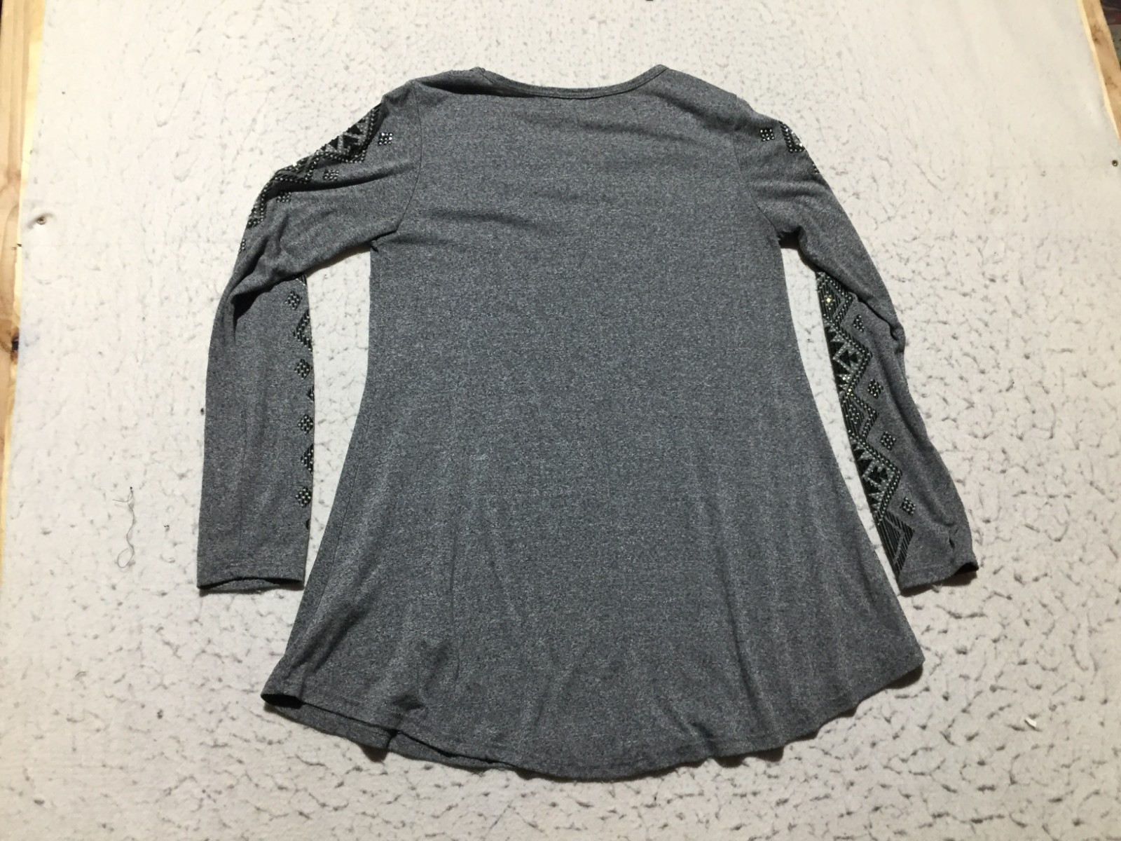 Vocal Tunic Shirt Womens M Medium Gray Black Aztec Rhinestone Studded Long Slv