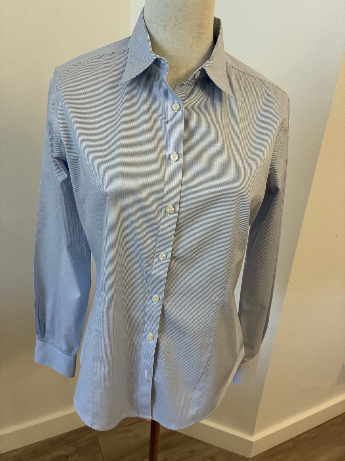 Brooks Brothers Women Fitted Non-Iron Stretch Cotton Blue Pin-Striped Shirt Sz 6