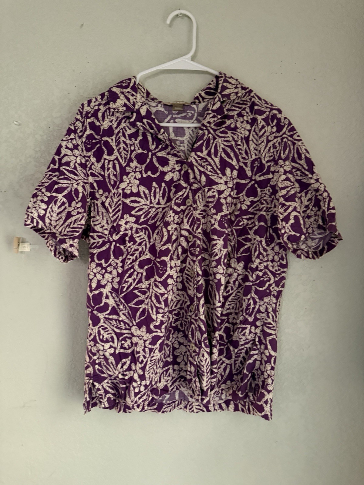 White Stag Women’s Plus 1X (16W) Purple White Floral Collared Button Top