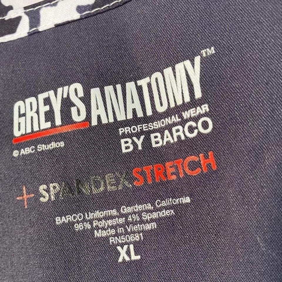 Greys Anatomy XL Nurse Scrub Top Camo Military Gorpcore Utility Sporty Aesthetic