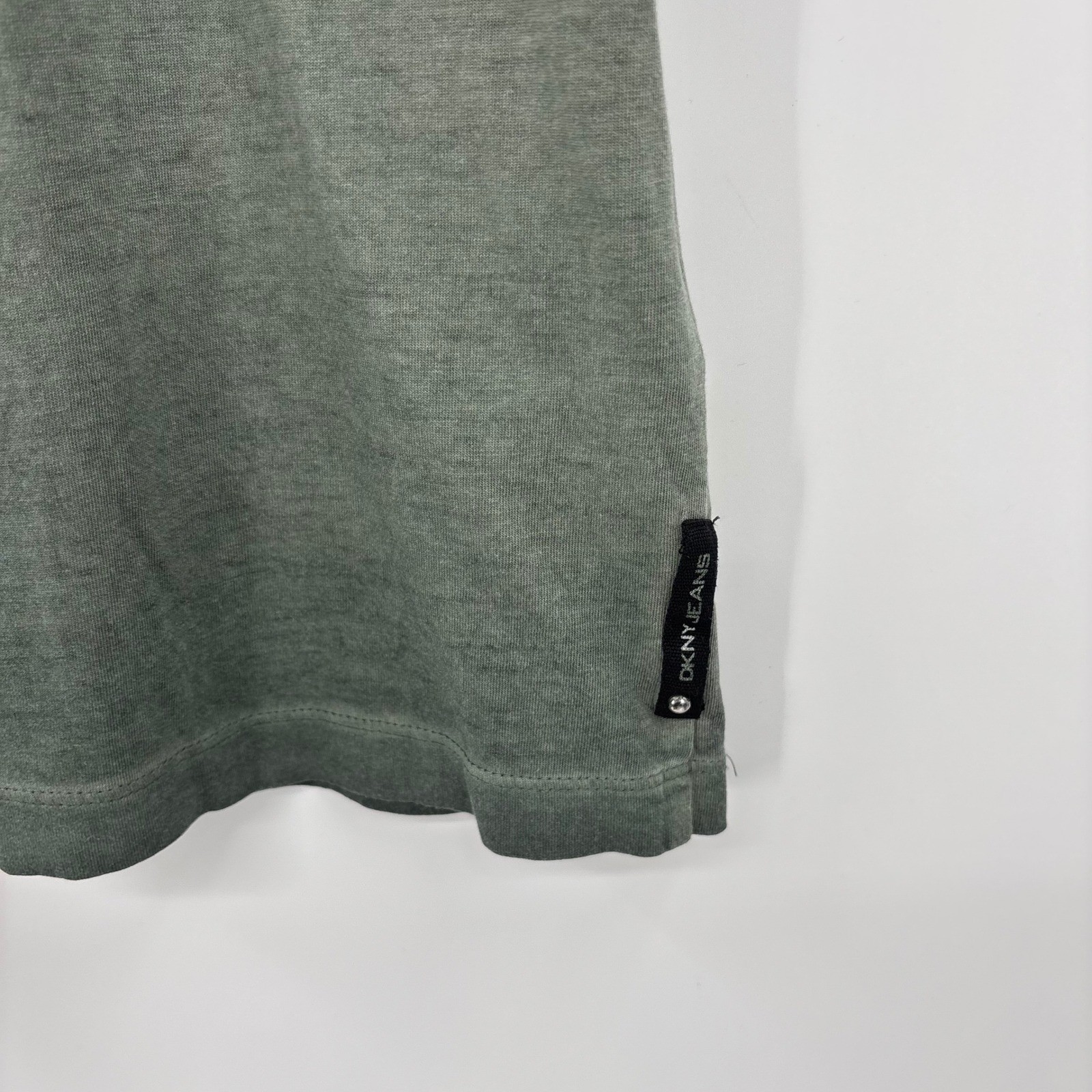 DKNY Jeans Muscle Tee Womens Large Green Padded Shoulder Graphic Tank Gym Y2K