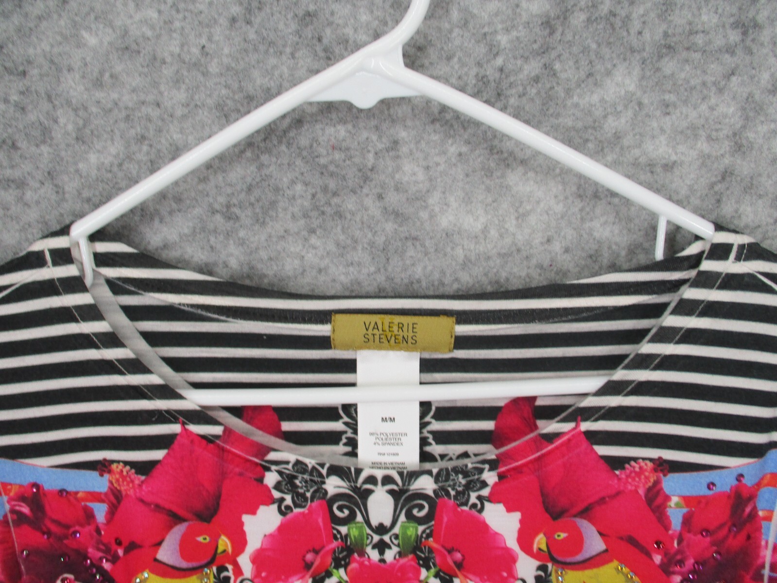 Valerie Stevens Women’s Top Medium Flowy Scoop Neck Striped Floral Stretch Black