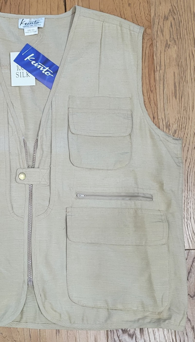 New KUNTO Travel Vest Distressed Cargo 100% Silk Kaki XL 8 pockets Lined MENS