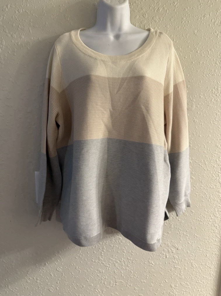 New 2X Cyrus Top #900*15 Rayon/Polyester. 56 Inch Chest, 30 Inches Long.