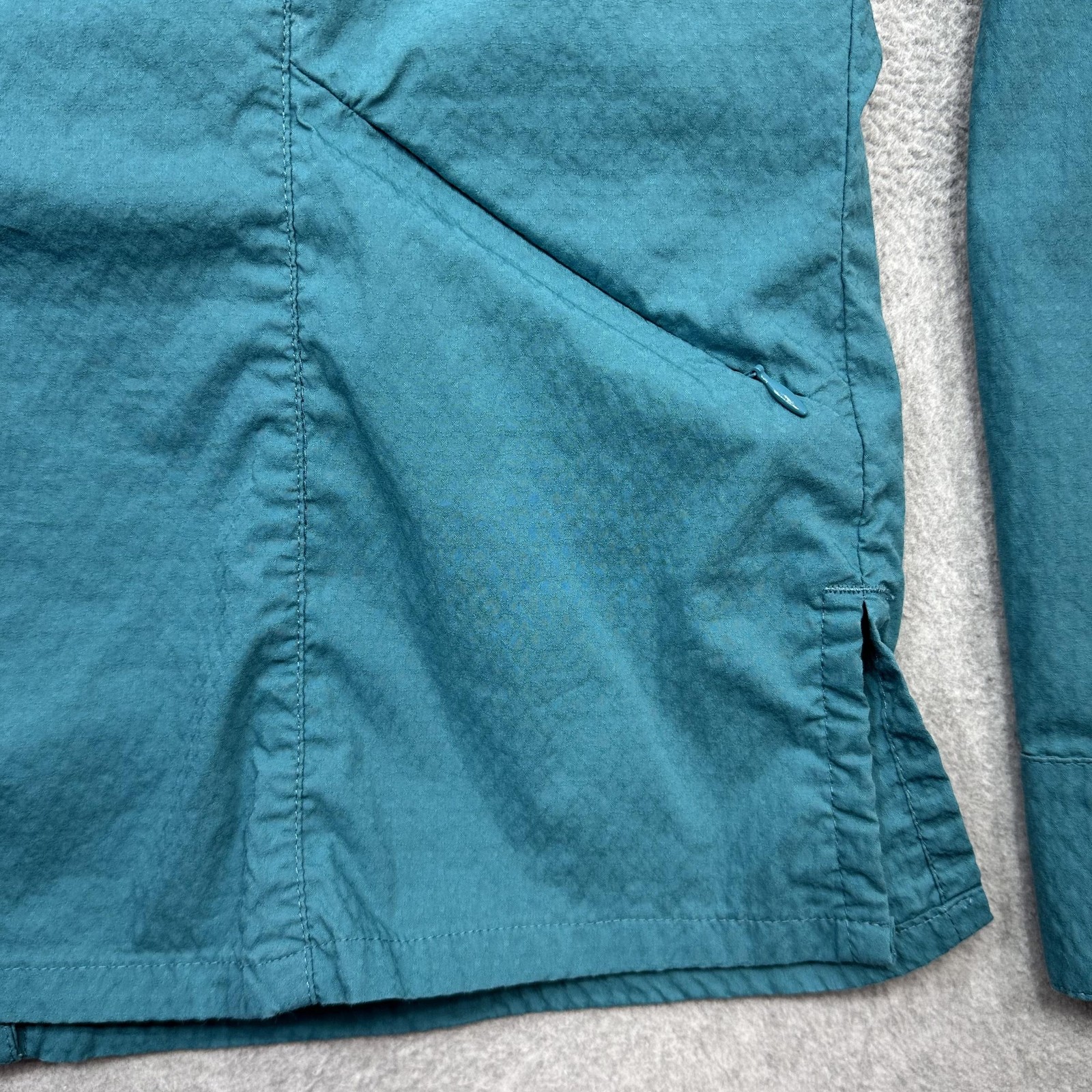 REI Shirt Womens Large Blue Green Long Sleeve Snap Front Hiking Outdoor UPF 30