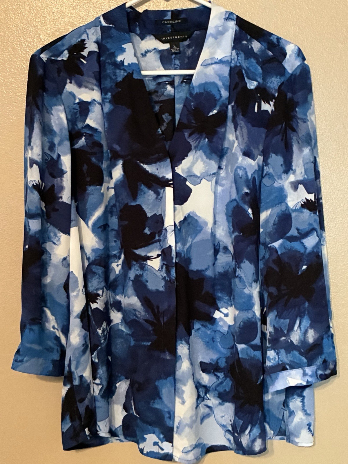 Investments Caroline Blue Button Front Top Size L