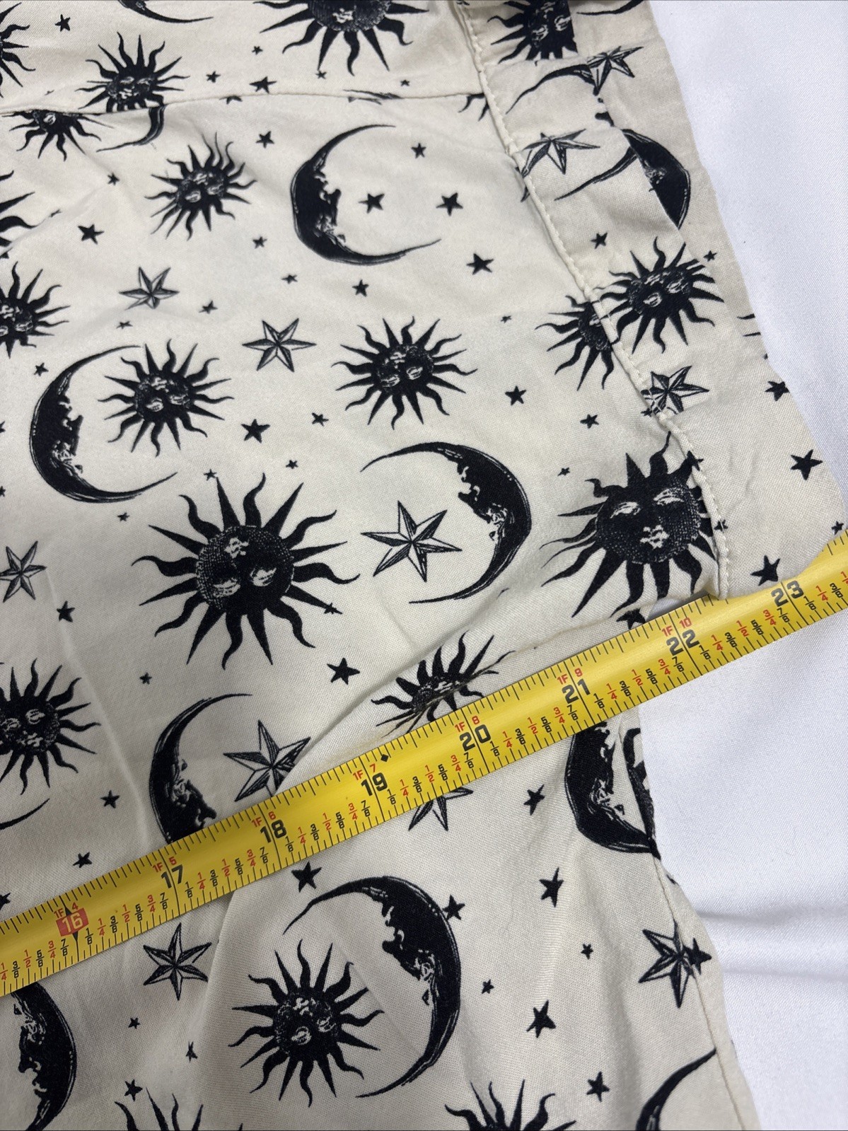 Hot Topic Celestial Sun Moon Stars Oversized Cropped Button Up Shirt M