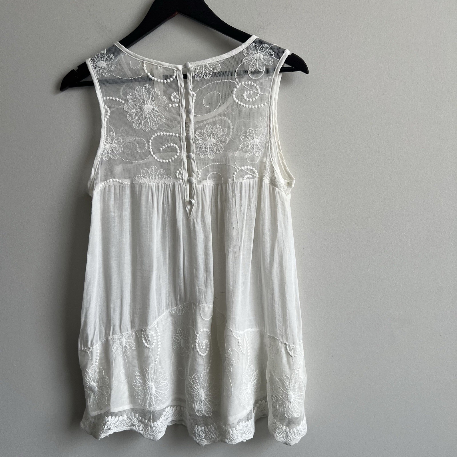 Whimsical Lace Embroidered Top Sleeveless Feminine L Romantic Ethereal Adiva