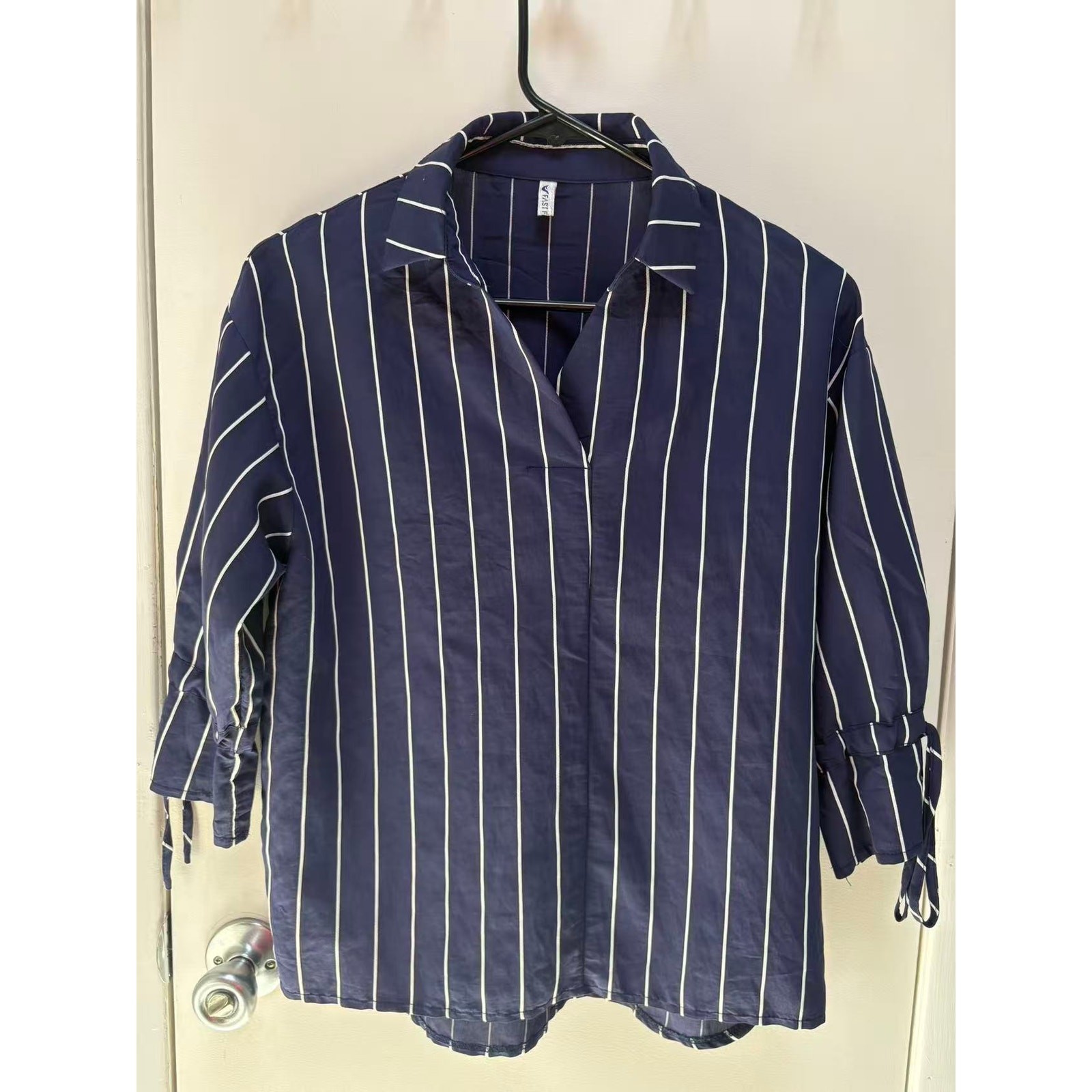 Women Navy Blue Vertical Striped Blouse 3/4 Sleeve Tie Cuff Casual V Neck Top M