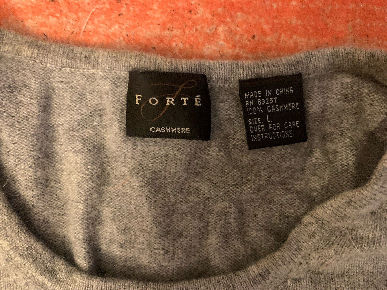 Women’s Clothing – Gray Cashmere Tee – Forte brand – Size Large – Dry Clean Only