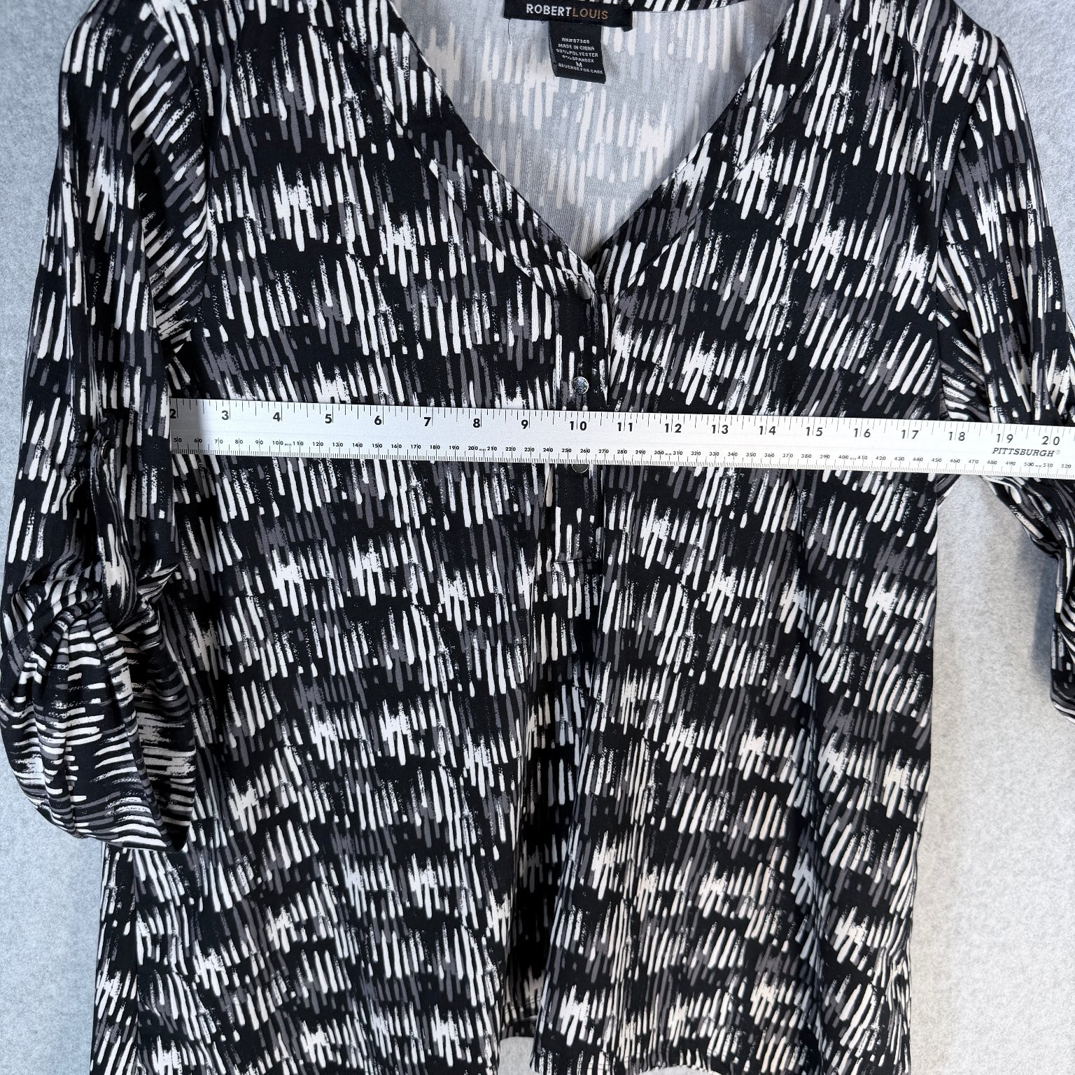 Robert Louis Womens Blouse Black White Patterned Top Medium Roll Tab Sleeve