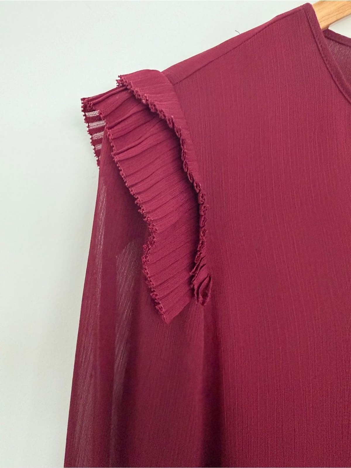 Tahari Women’s Wine Red Long-Sleeve Tie-Neck Blouse