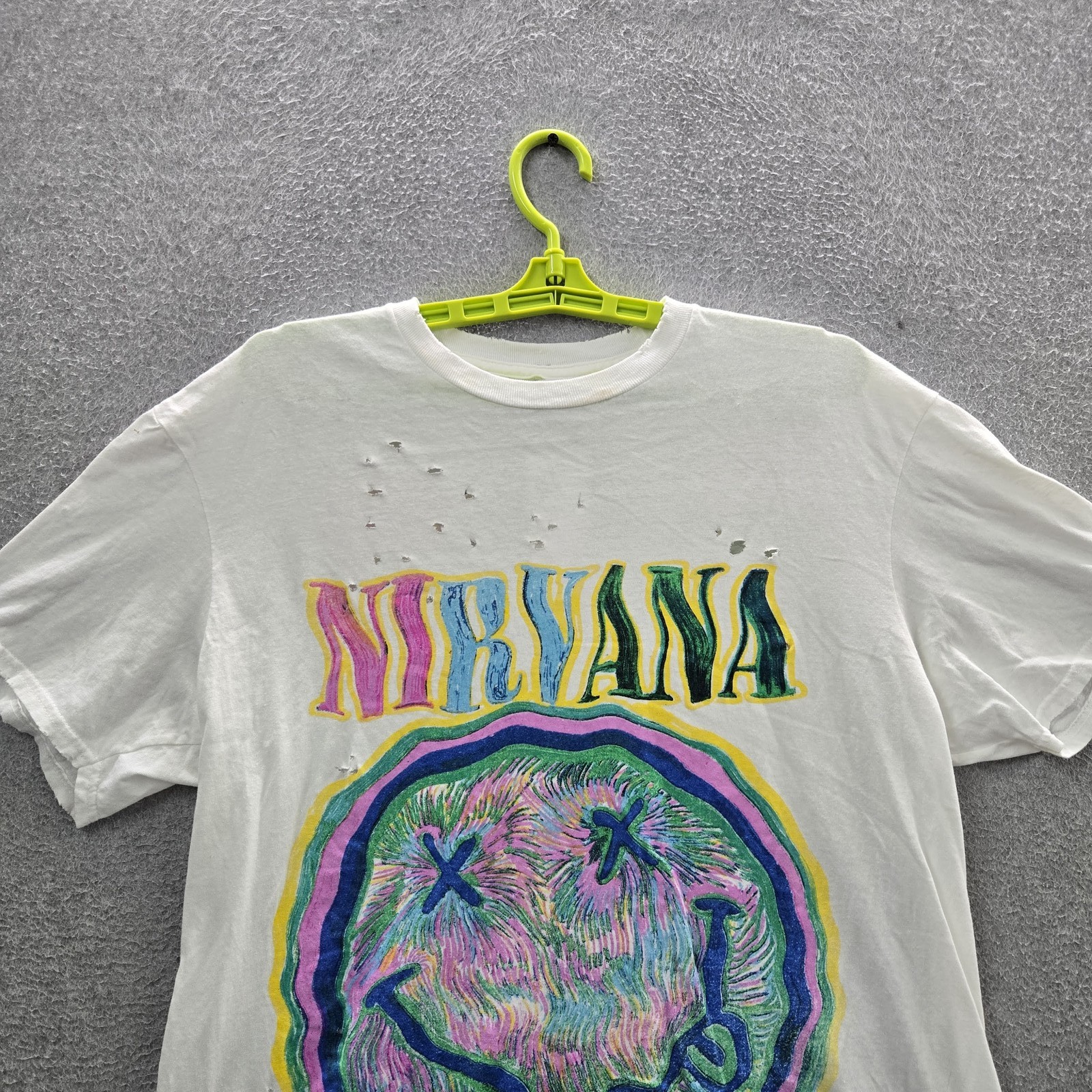 Nirvana Women Shirt L/XL White Graphic Band Logo Tee Short Sleeve READ