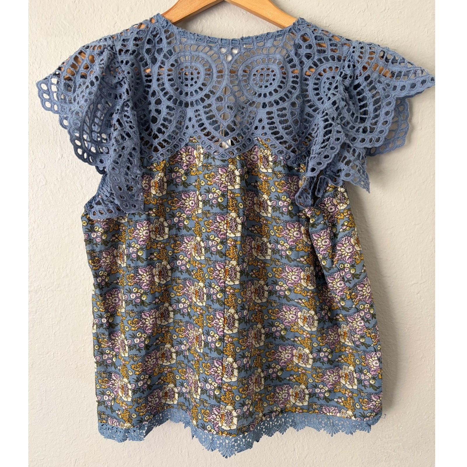 Jennifer Grace Women Floral Crochet Lace Trim Tassel Tie Boho Top Size M Eyelet