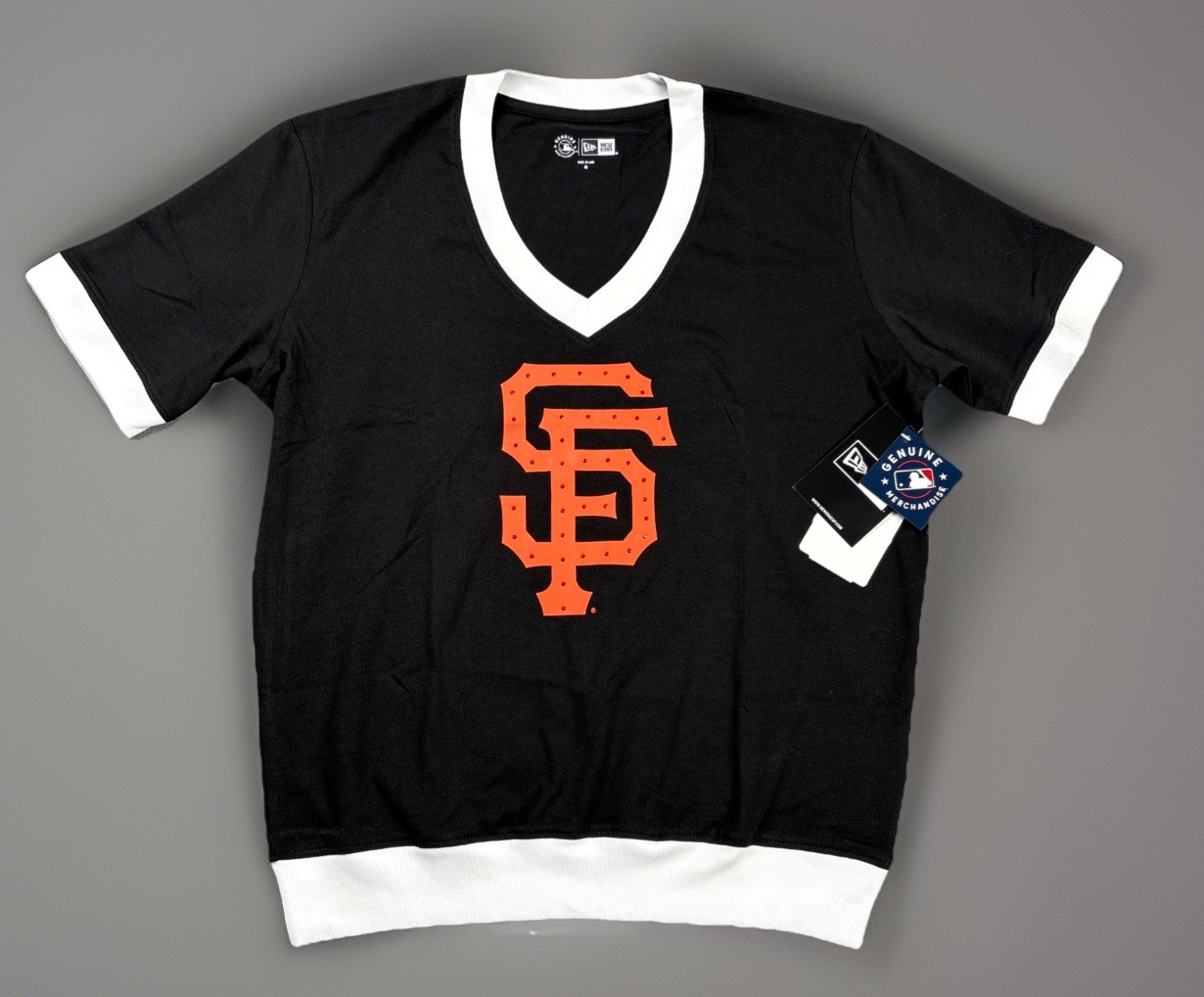 New Era San Francisco Giants MLB Size M Black Orange White V Neck Tee Shirt NEW
