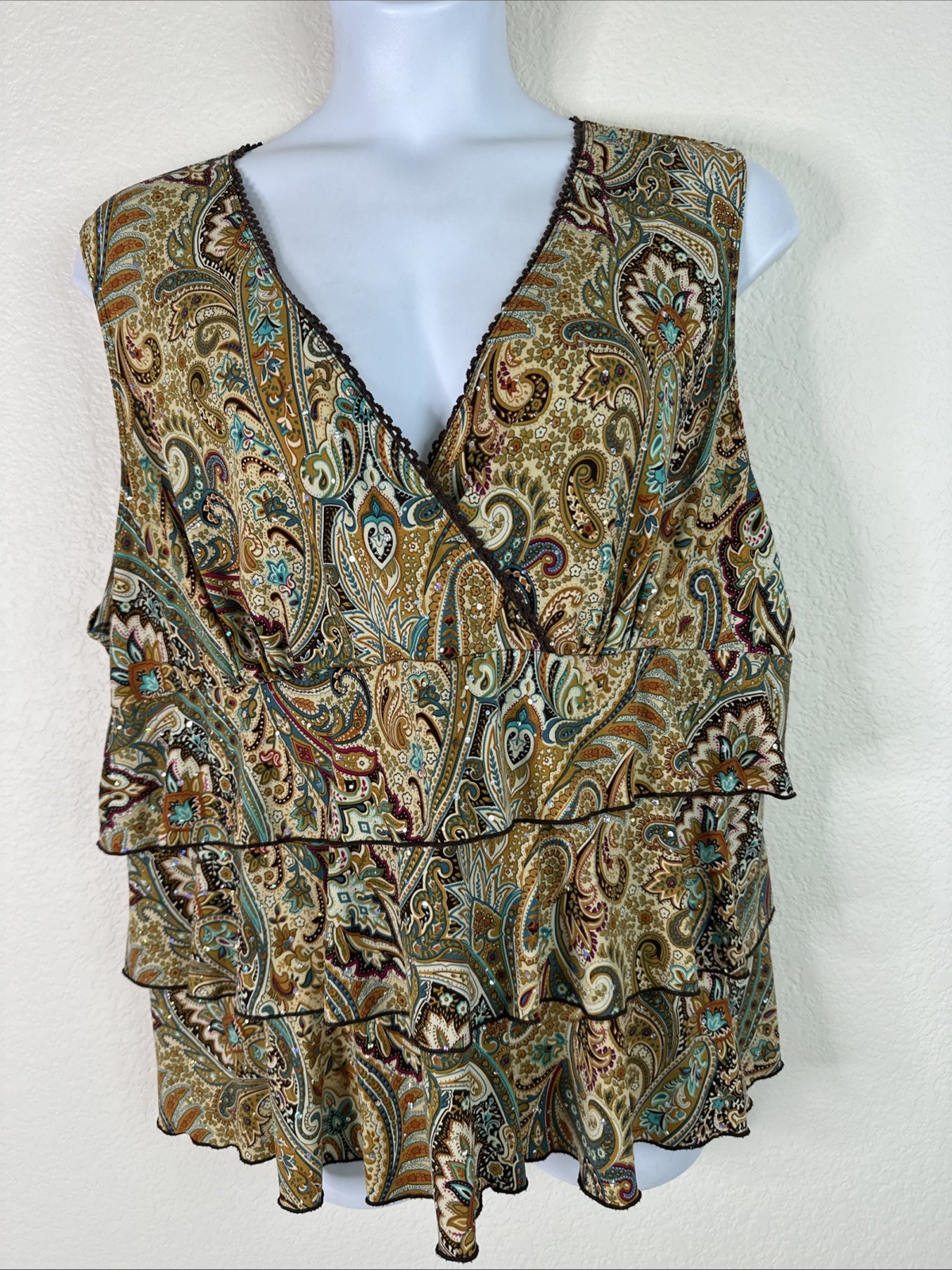IN Studio Women Plus Size 22 (2X) Colorful Paisley Sequin Layered Top Sleeveless