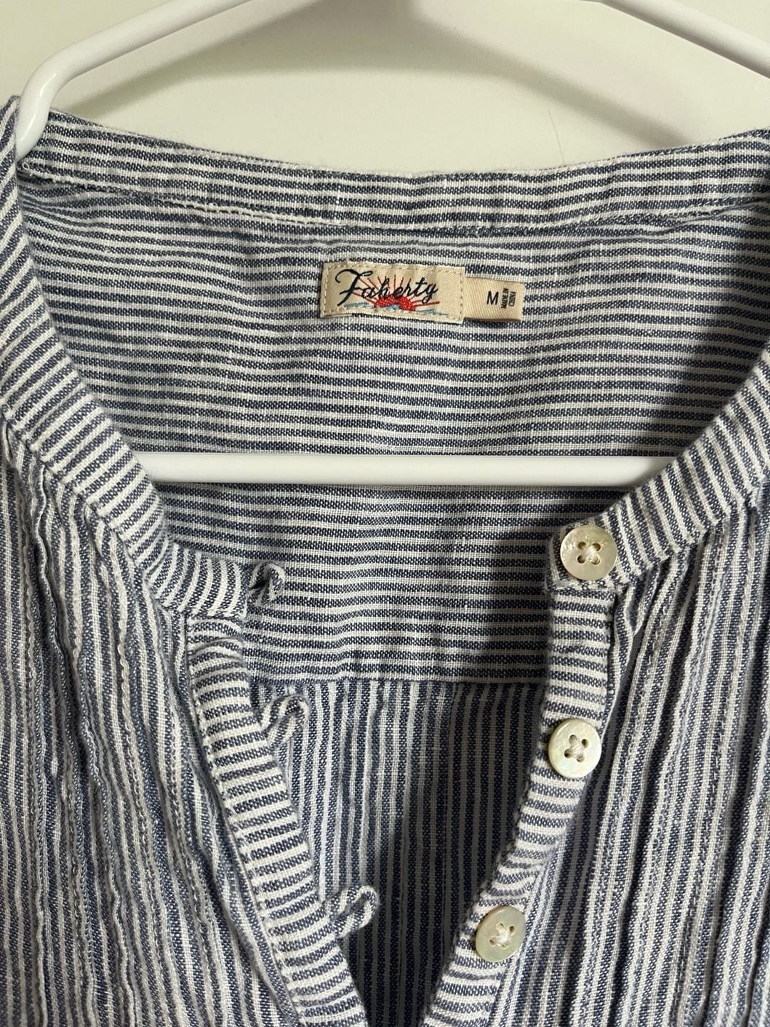 Faherty Women’s Sleeveless Blue and White Pinstripe Button-Front Top