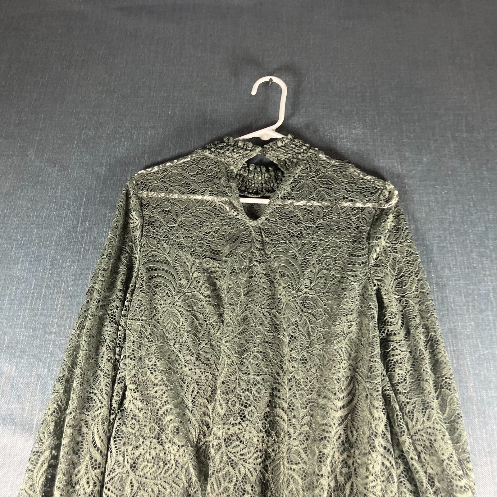 Cable & Gauge Women Blouse Top Size S Olive Green Stretch Lace Overlay Mock Neck